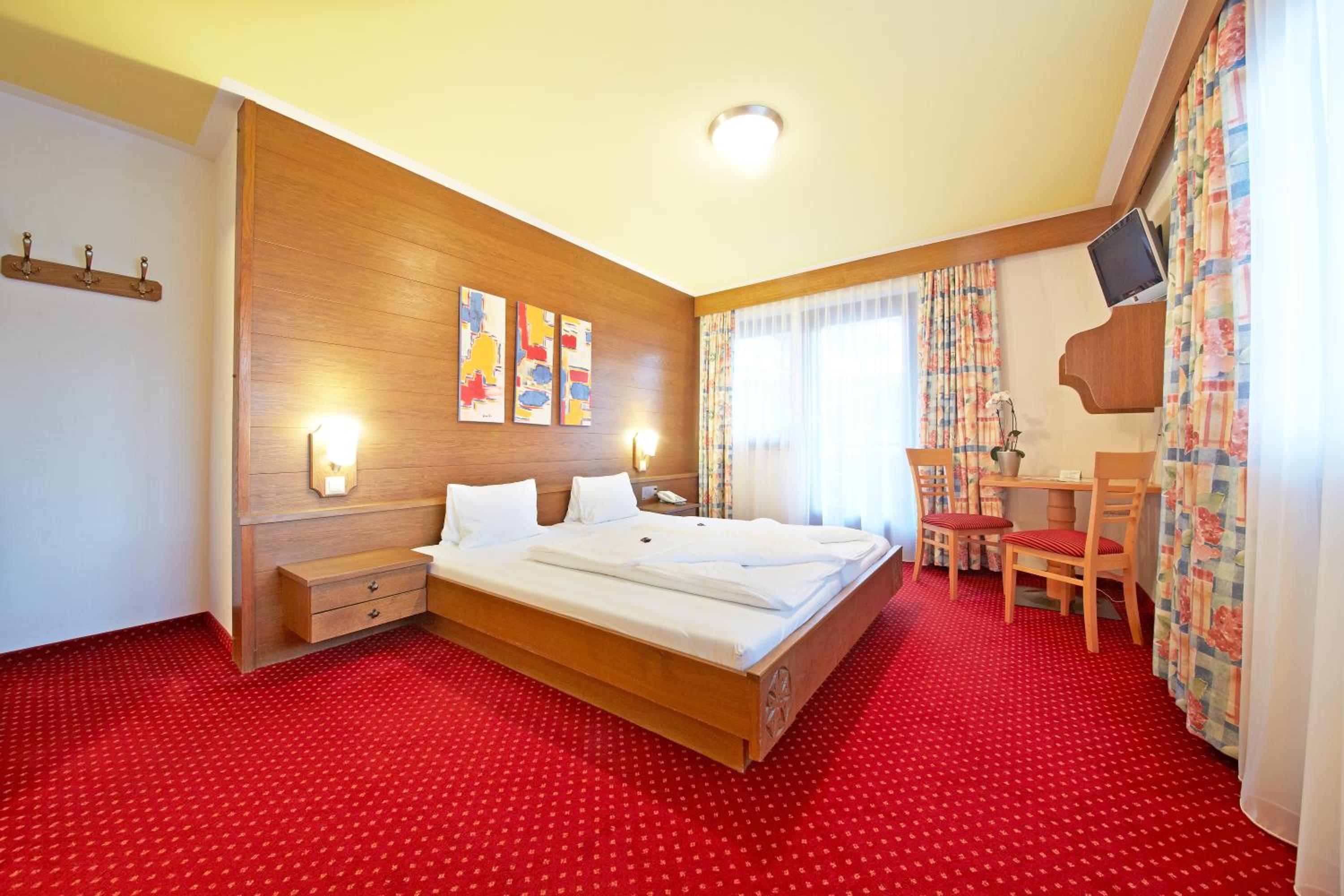 HELI'S Bed & Breakfast