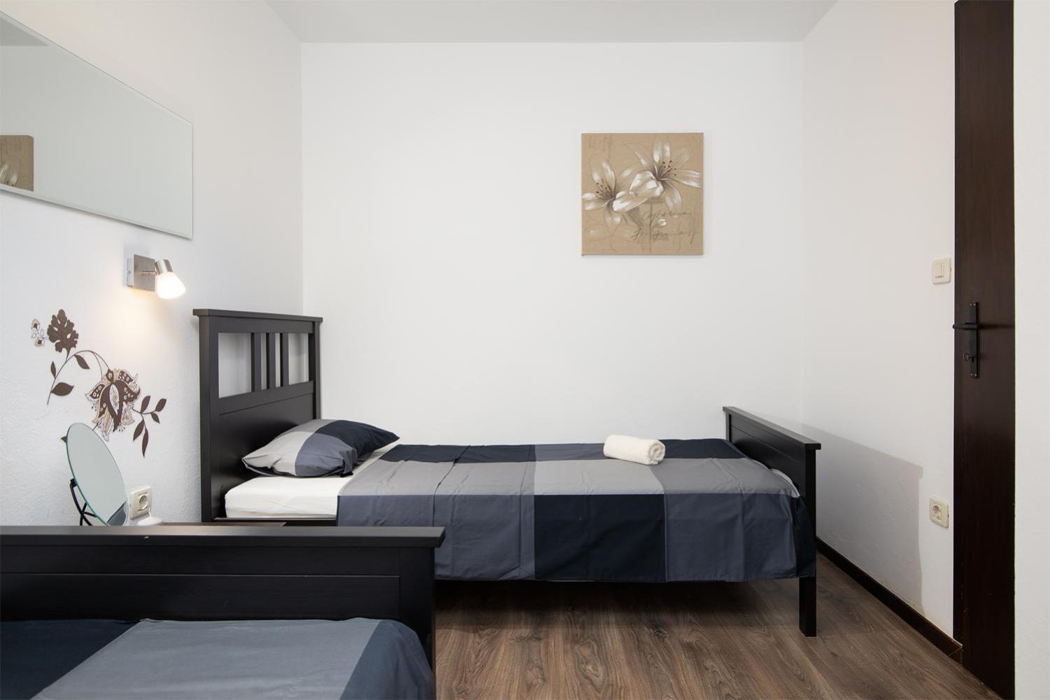Sandy Bay Apartments - free mountainbike rental - photo 3