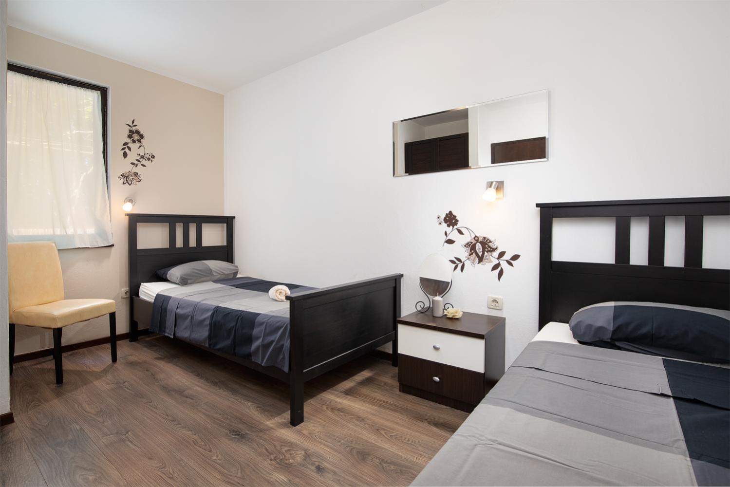 Sandy Bay Apartments - free mountainbike rental - photo 2