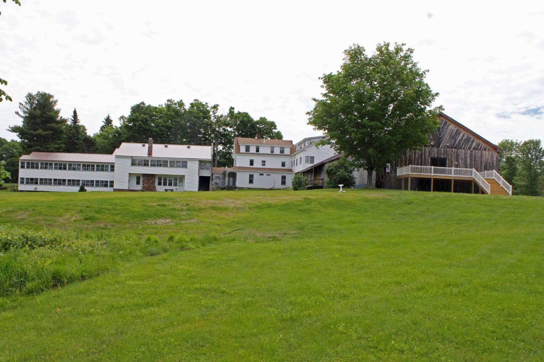 Lake Shore Farm Inn - Property Image 6