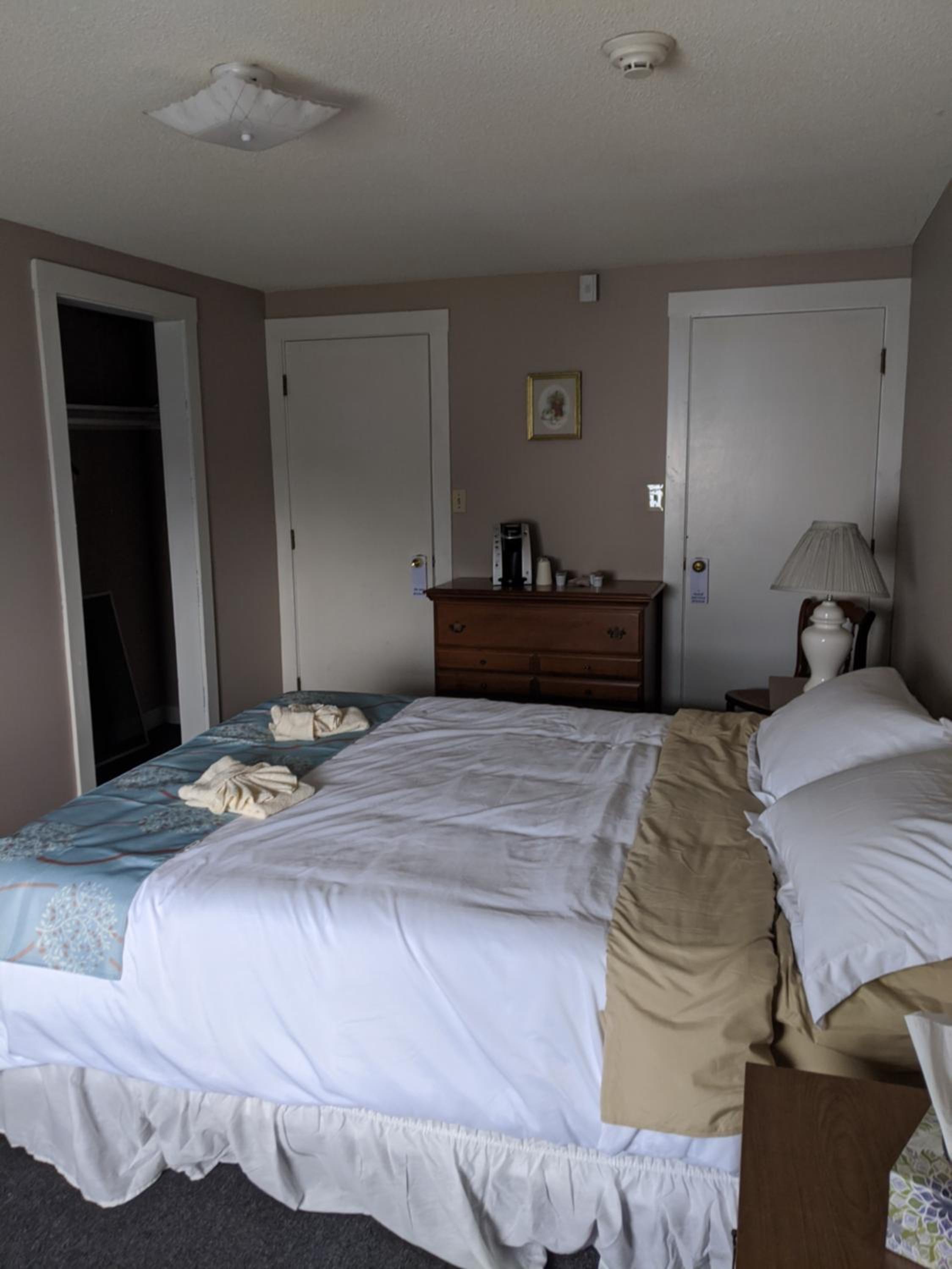 Lake Shore Farm Inn - Property Image 49