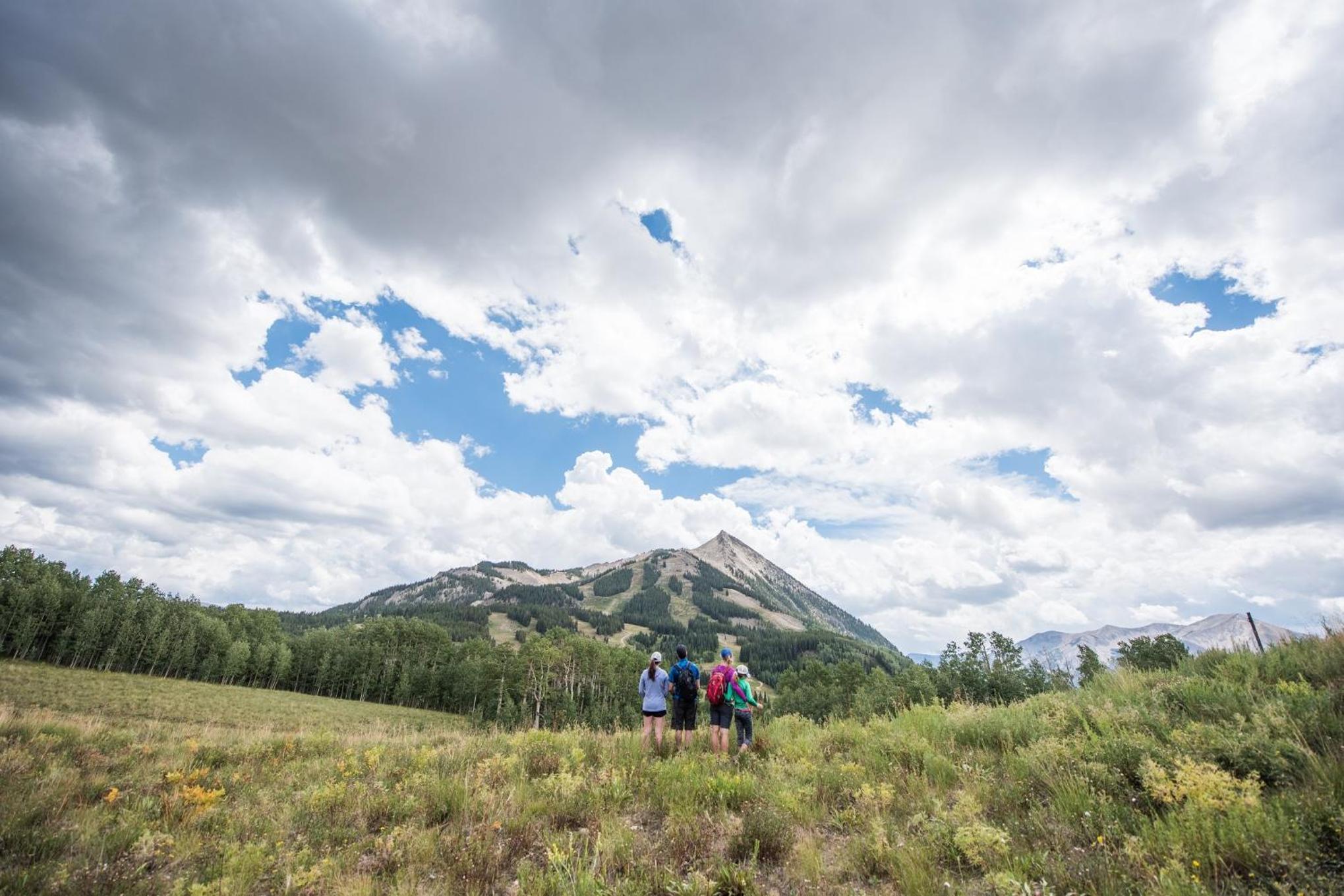 Ski-in Ski-out Studio Private Balcony  Fireplace condo - Property Image 8