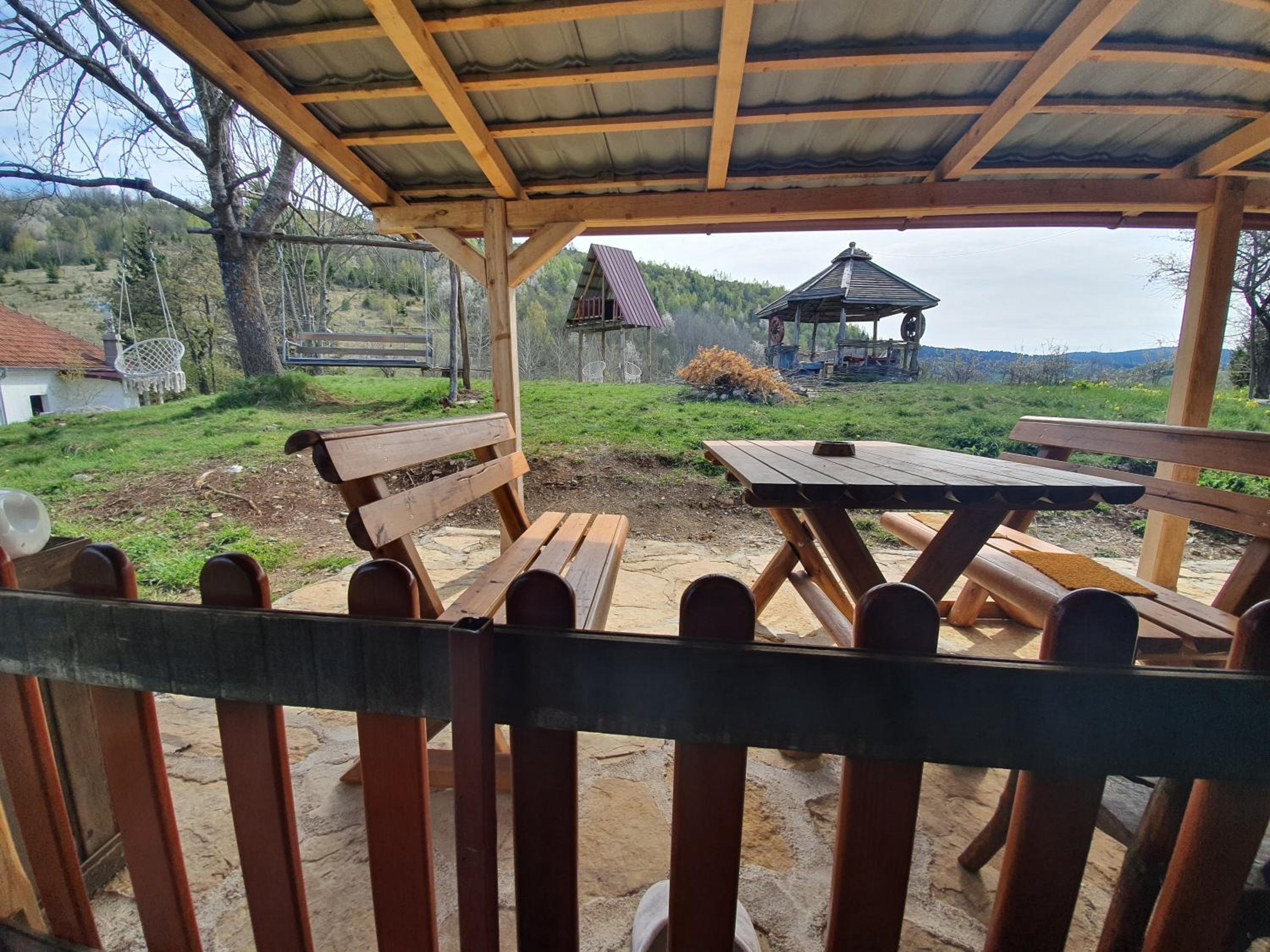 Log cabin Uvac (Vikendica Saponjic)