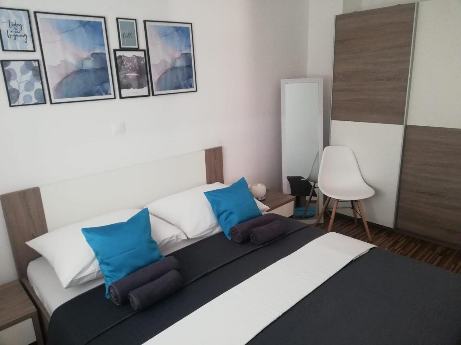 Tomena apartments