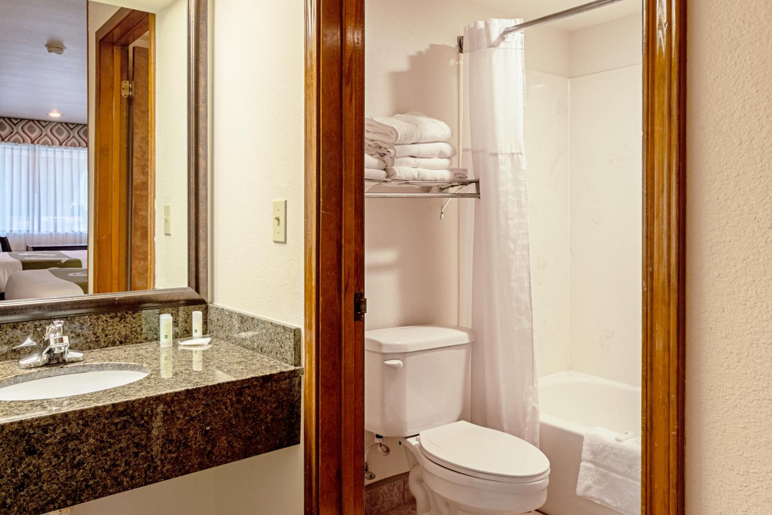 Quality Inn Three Rivers
