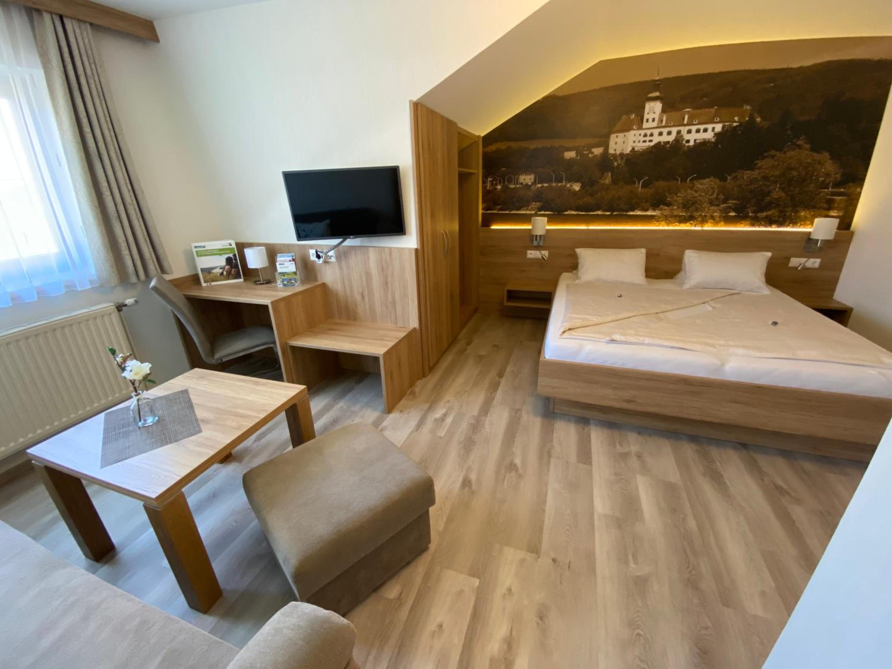 Privatzimmer und Ferienwohnungen Leeb