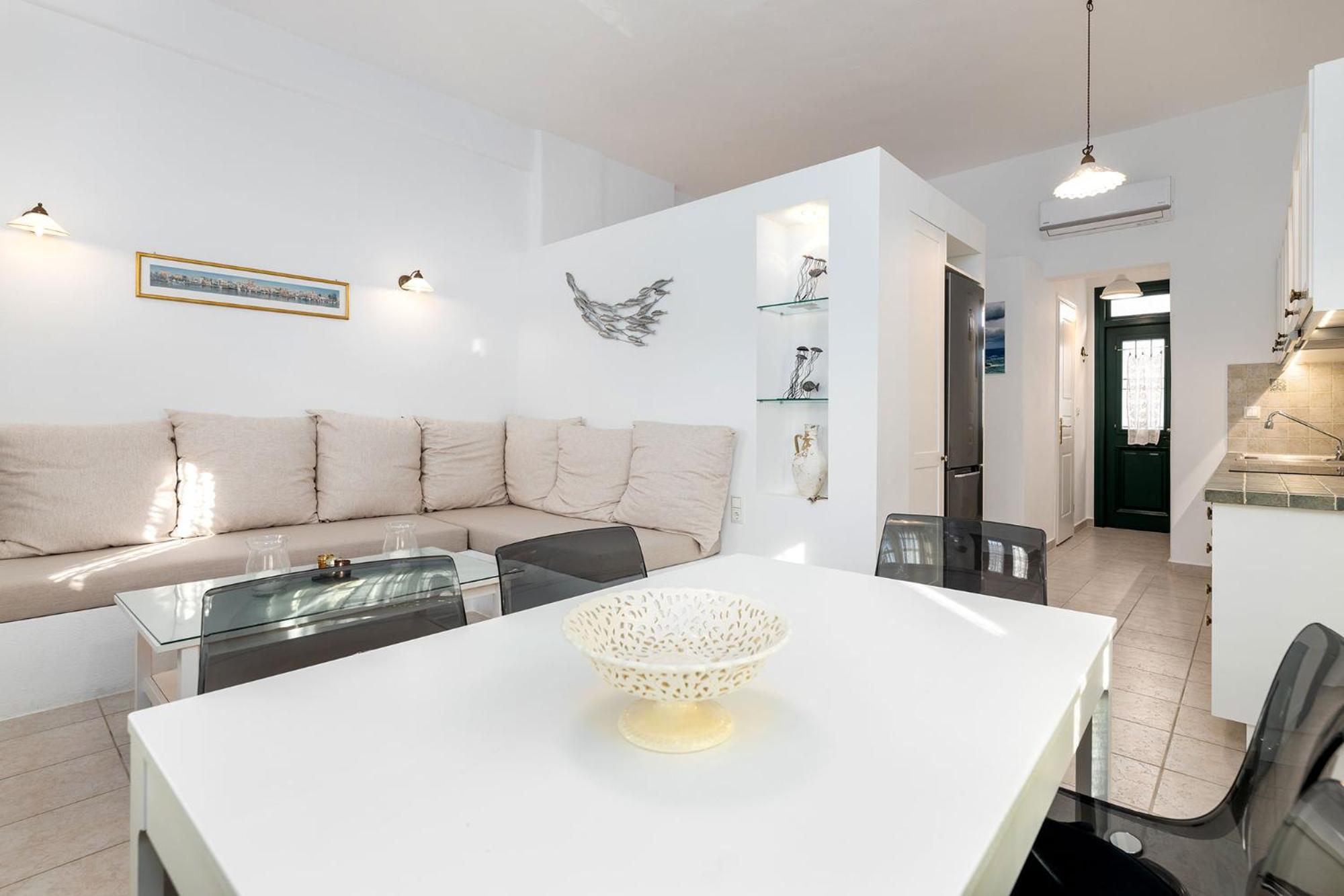 Casa Nileas for Cycladic summer living right on the bay and beach! view 4
