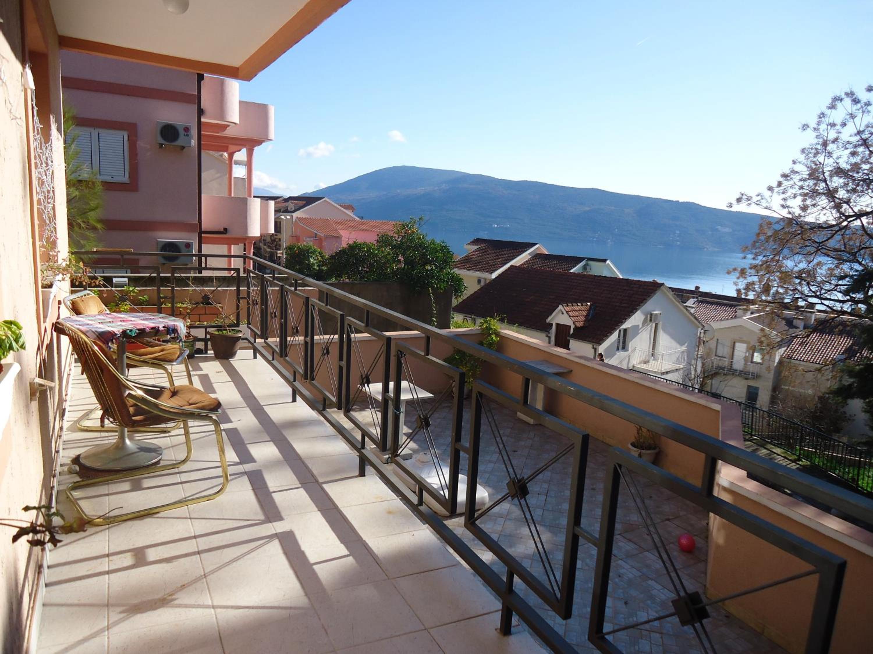 Apartments Villa Mićunović view 3