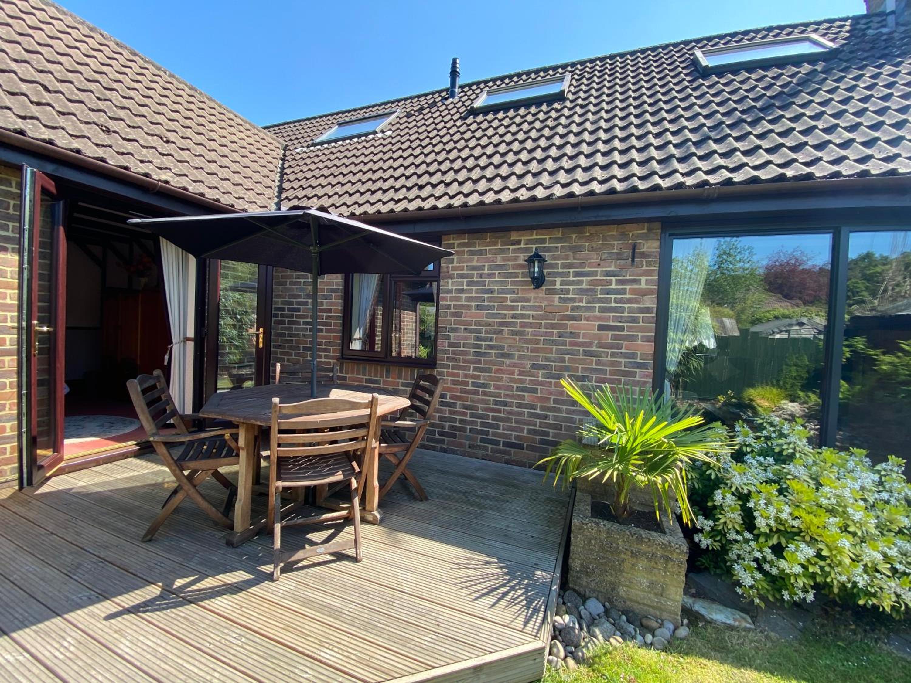 Stunning Rustic Home, New Forest National Park view 5