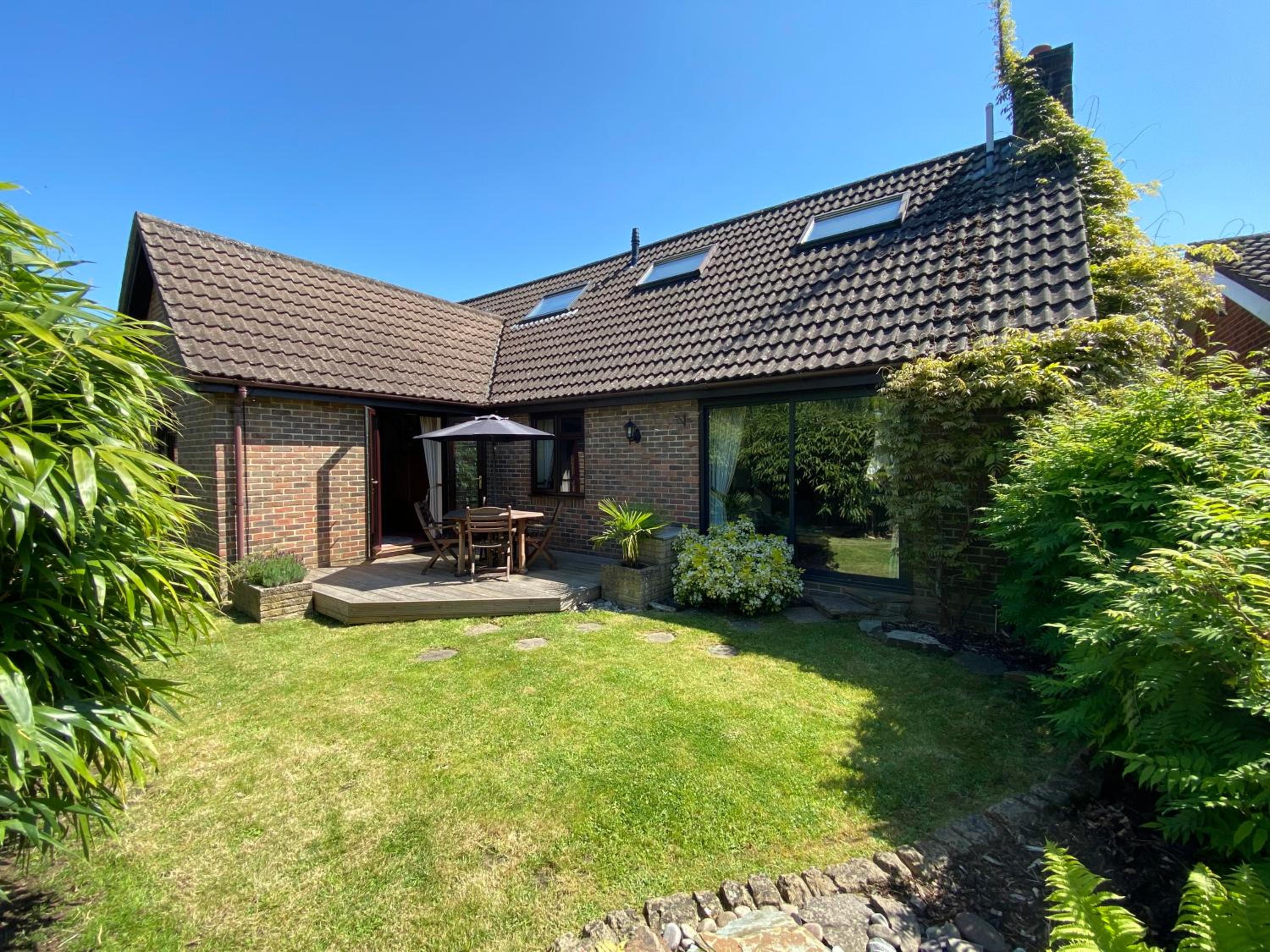Stunning Rustic Home, New Forest National Park view 4