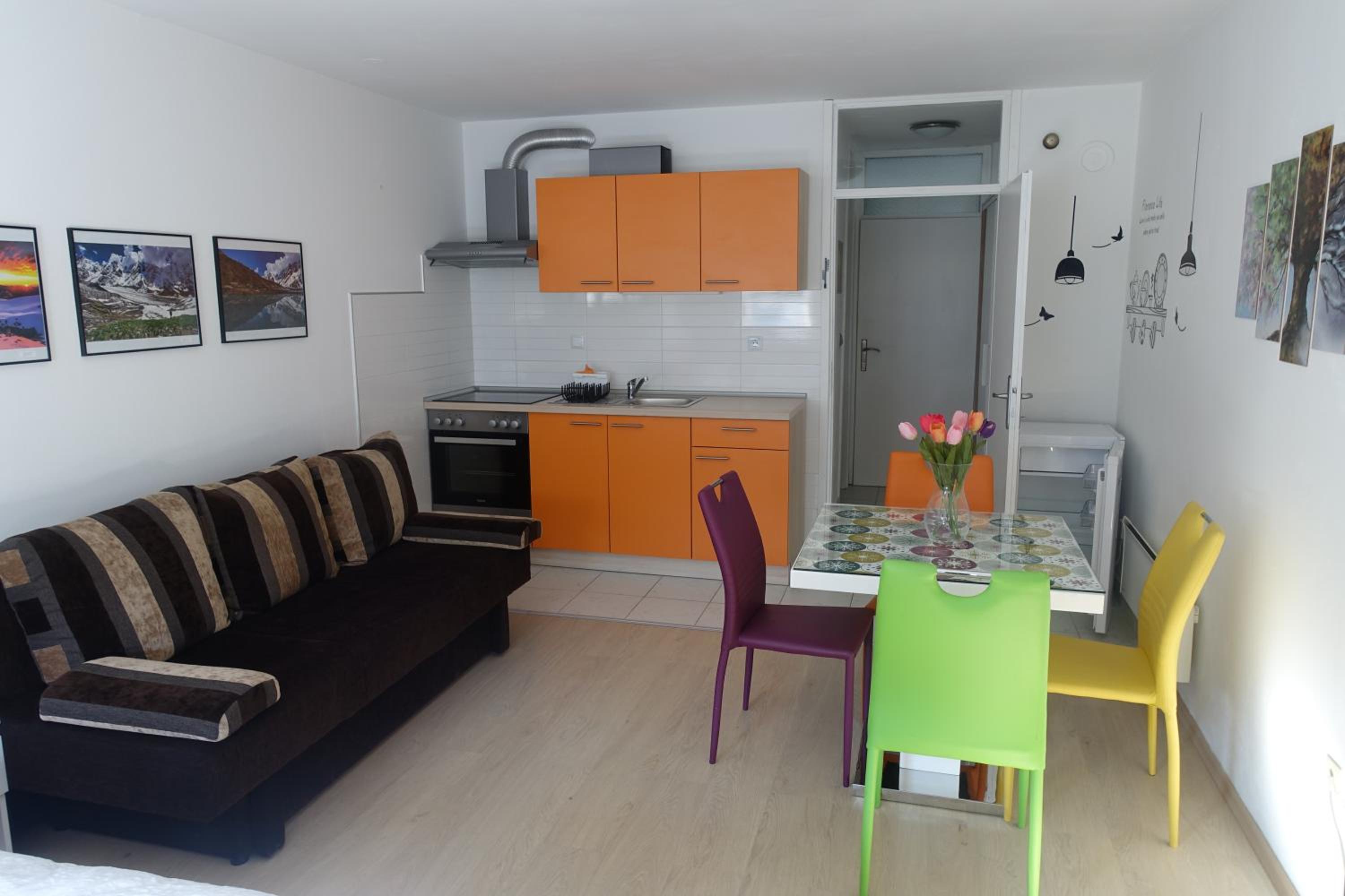 Photo 6