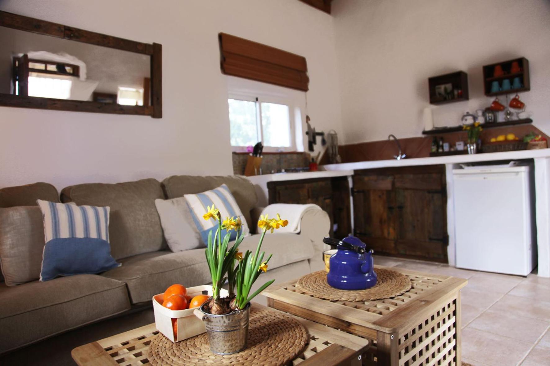 Encanto Rural con Jardín privado y Chimenea