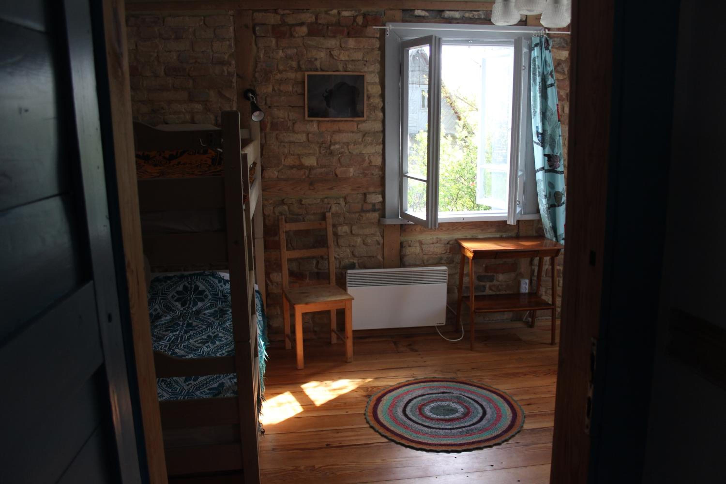 Photo 9