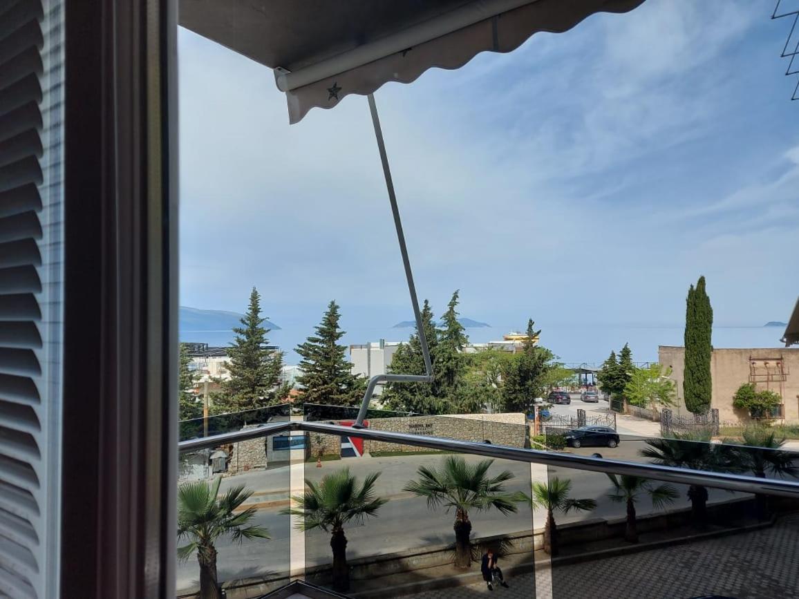 Deni Sea View Apartment