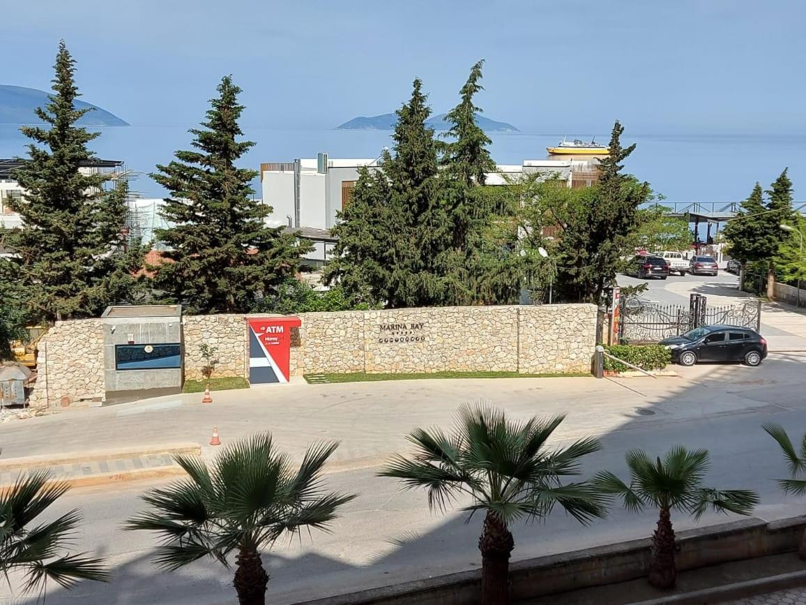 Deni Sea View Apartment