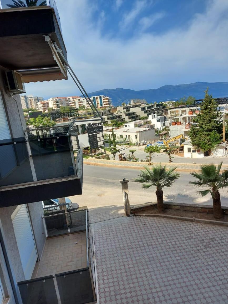 Deni Sea View Apartment