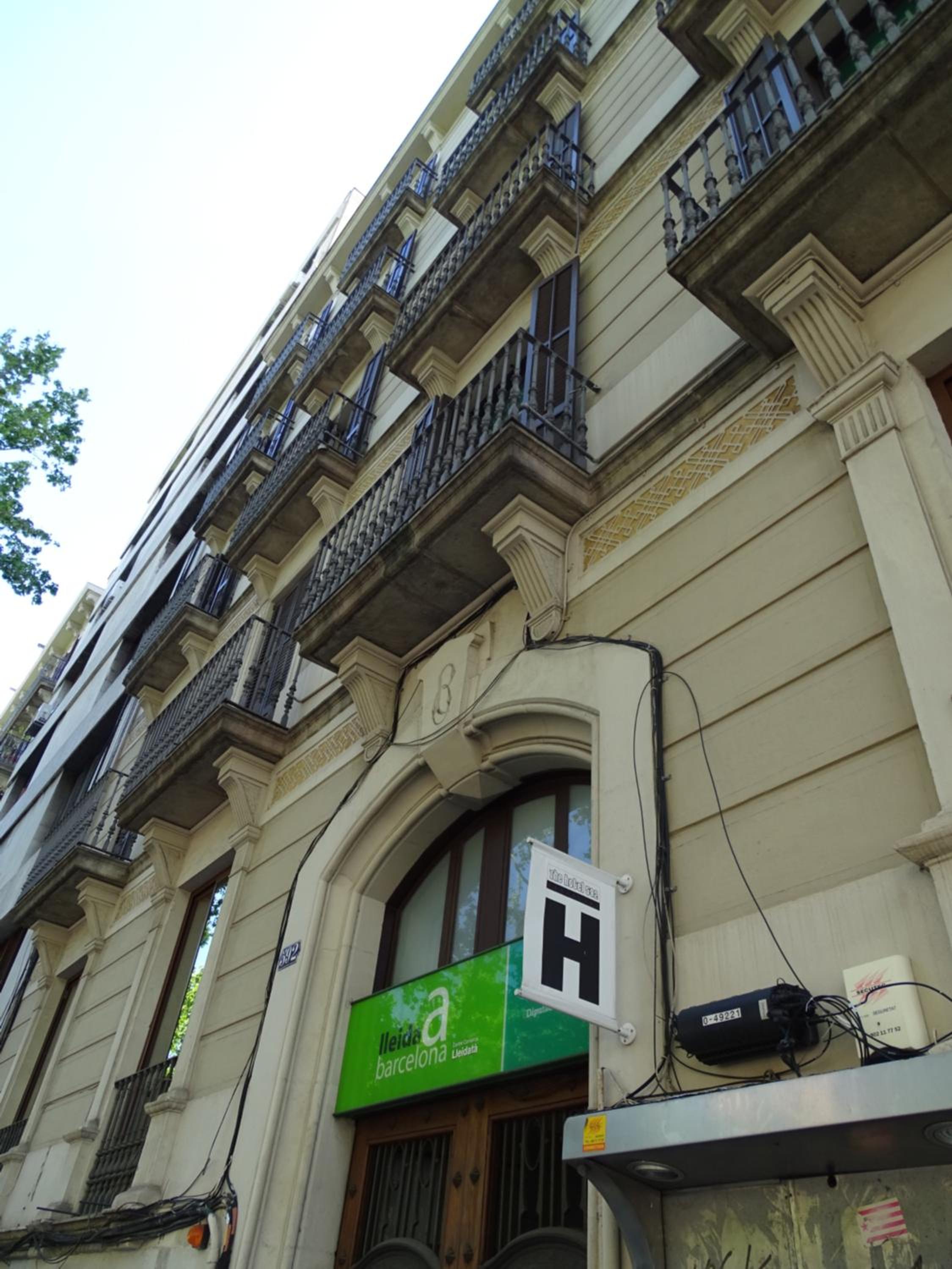 The Hotel 592 - Adults Only