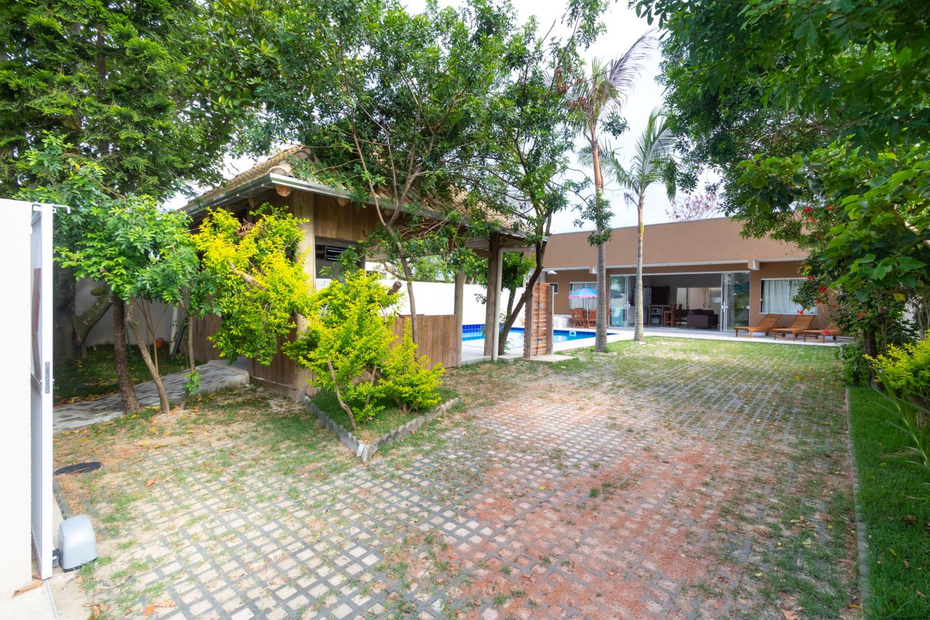 CASA FRANK COM PISCINA EM MARISCAL