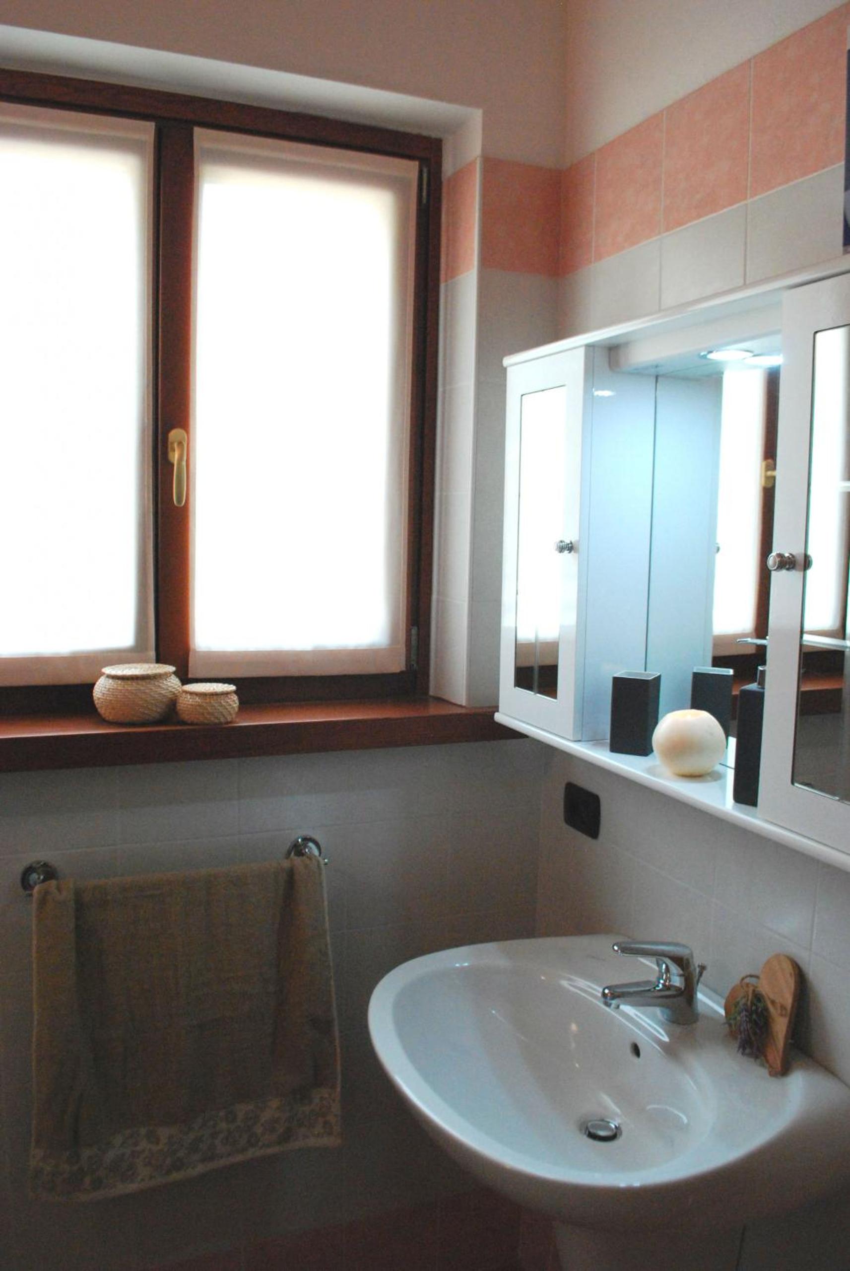 Villa Sole - Theater Home view 5