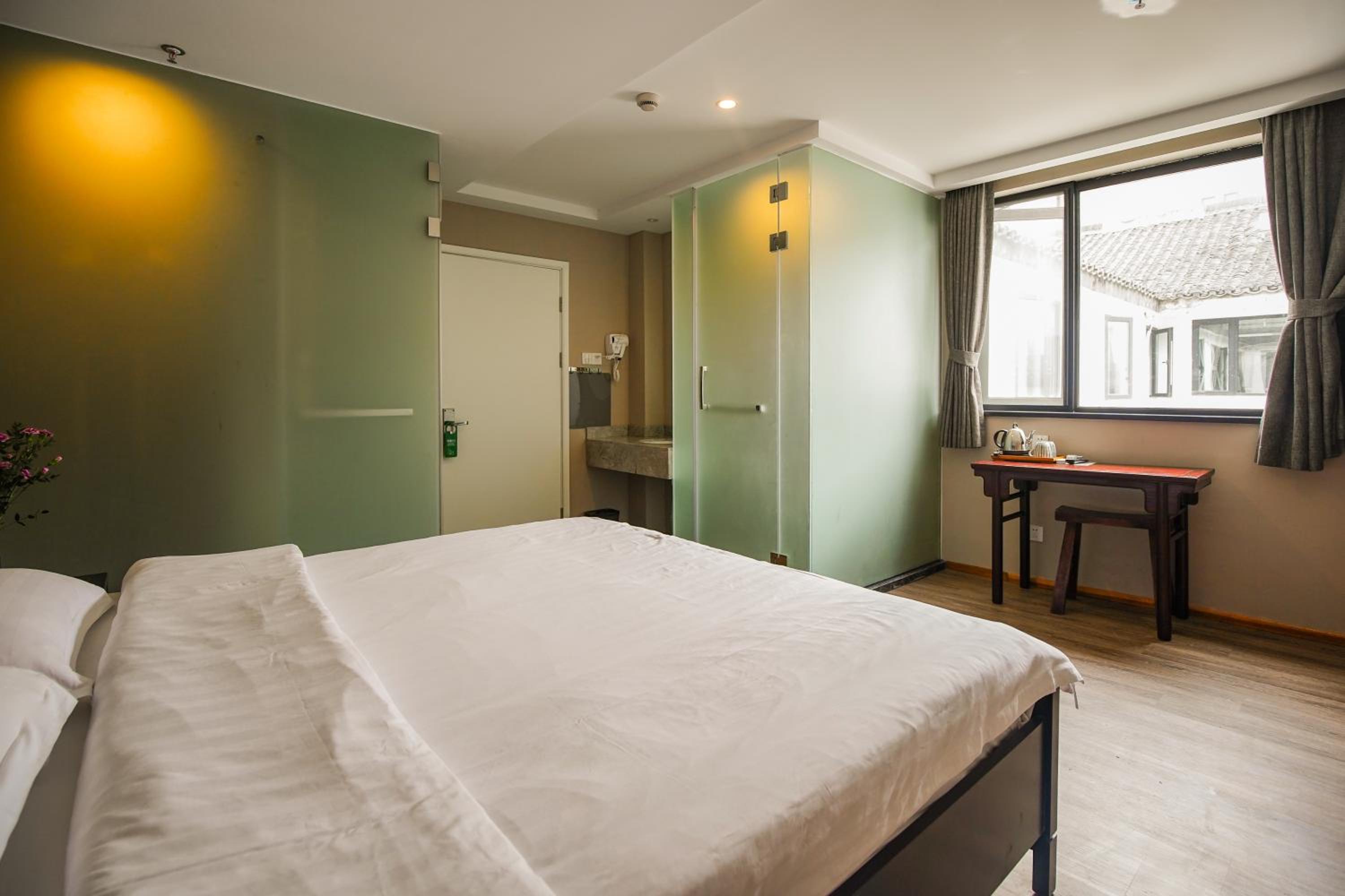 Wushanyi International Youth Hostel