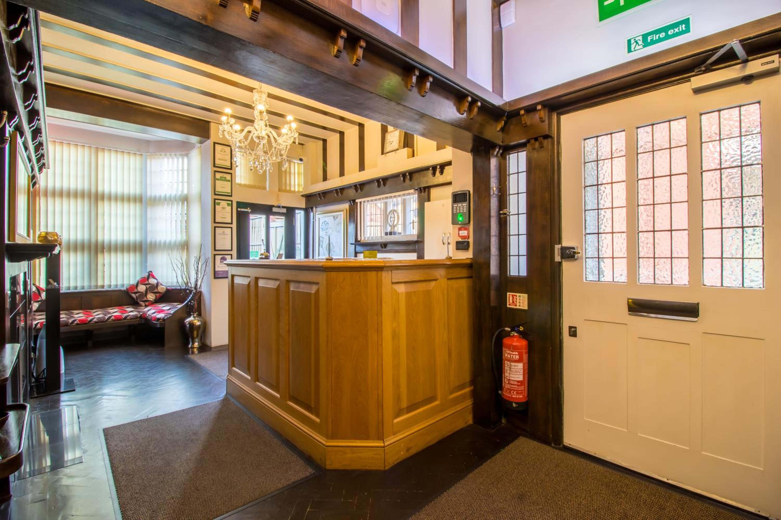 Wolverhampton Vacations - A Park View Hotel - Property Image 2