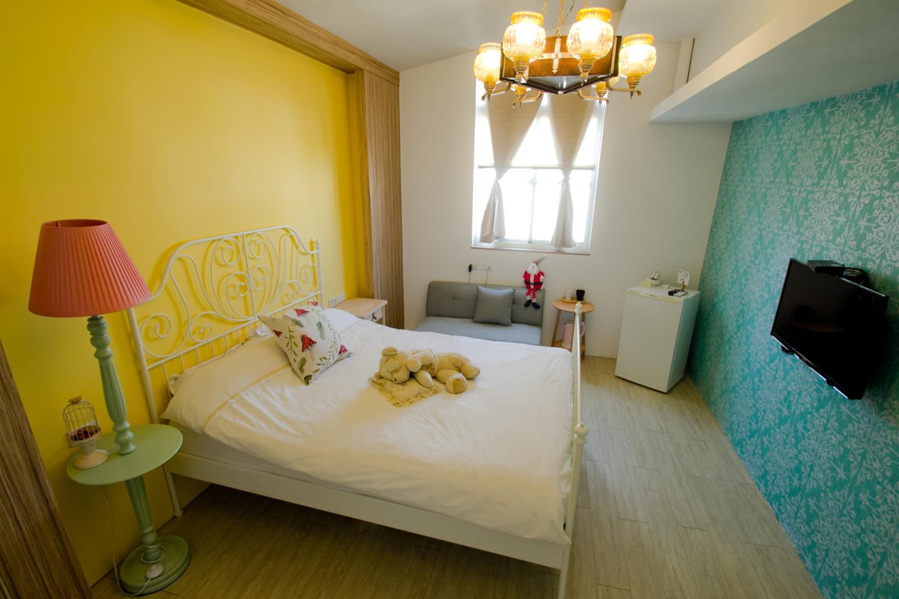 Leaf Hostel