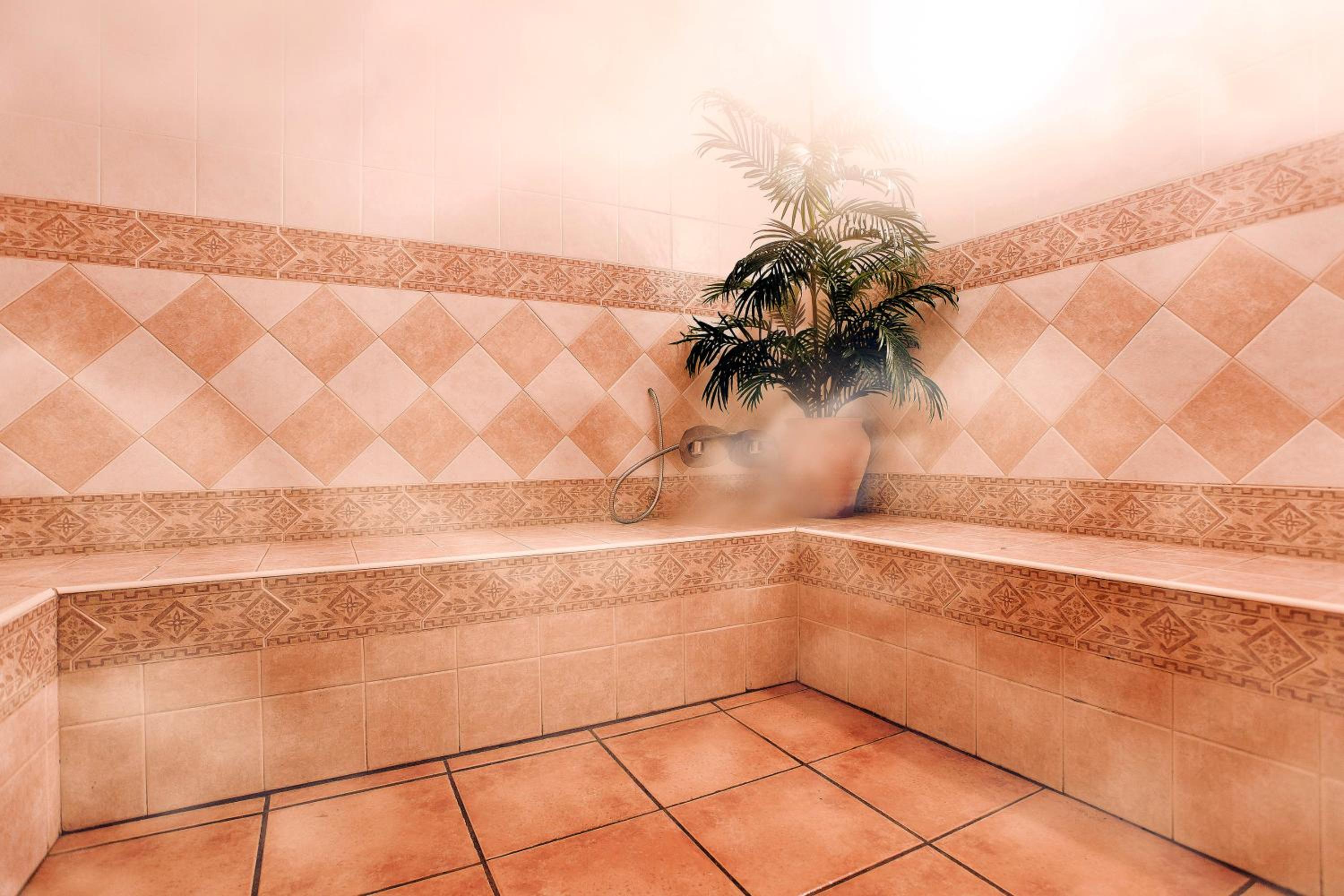 Laurel Suites Apartments