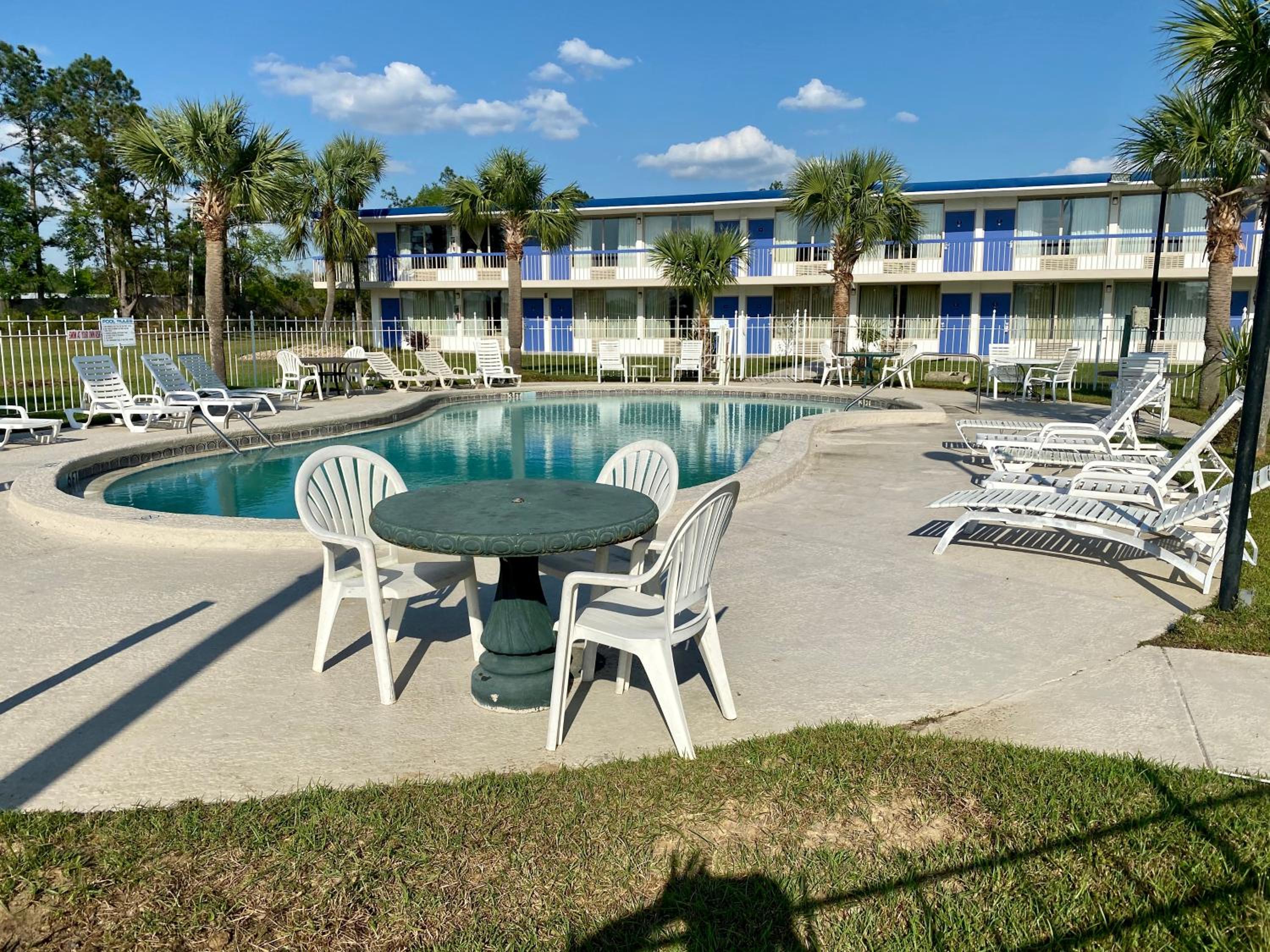 Marianna Vacations - Motel 6 Marianna, FL - Property Image 44