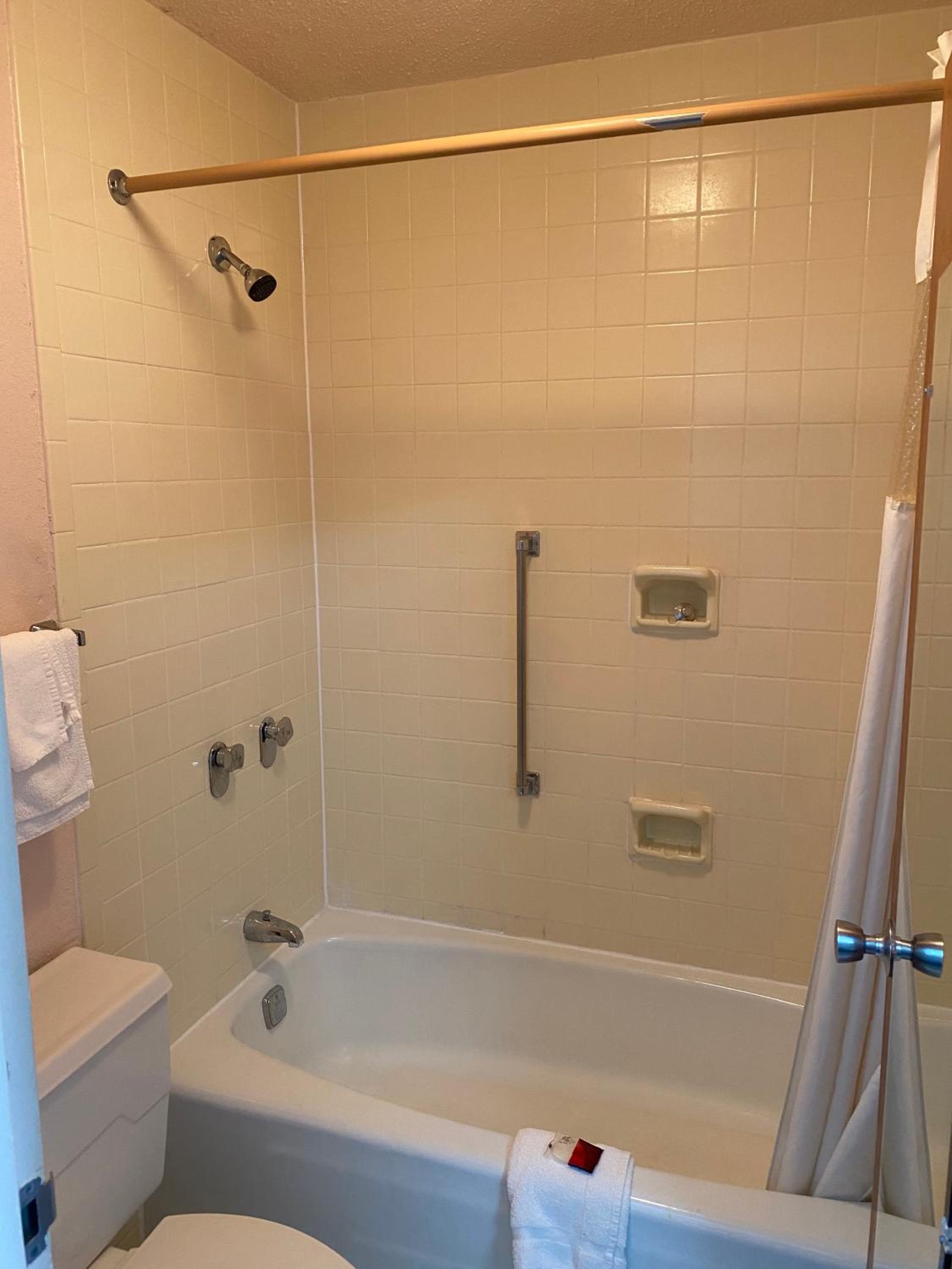 Marianna Vacations - Motel 6 Marianna, FL - Property Image 10