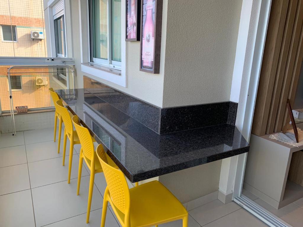 Apartamento 1 Minuto da Praia dos Ingleses, Vista Total do Mar