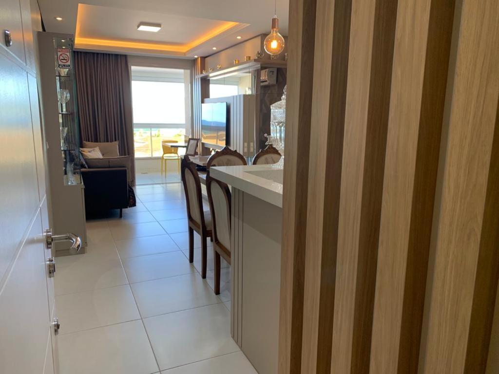 Apartamento 1 Minuto da Praia dos Ingleses, Vista Total do Mar