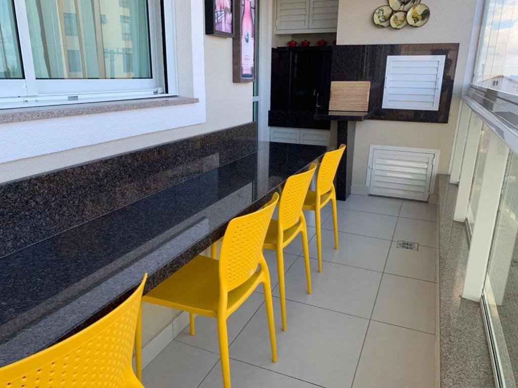 Apartamento 1 Minuto da Praia dos Ingleses, Vista Total do Mar