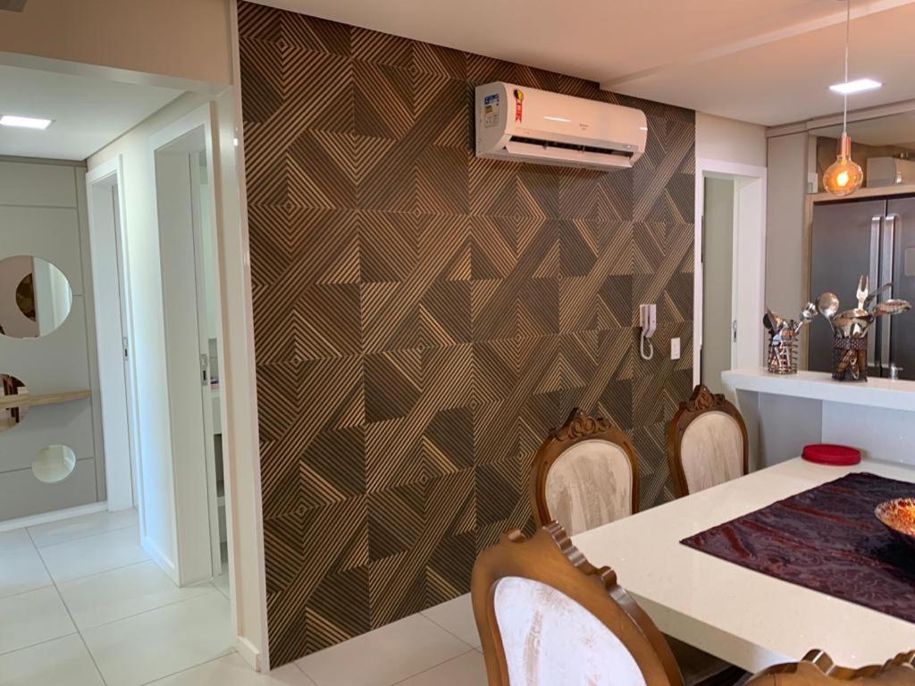 Apartamento 1 Minuto da Praia dos Ingleses, Vista Total do Mar