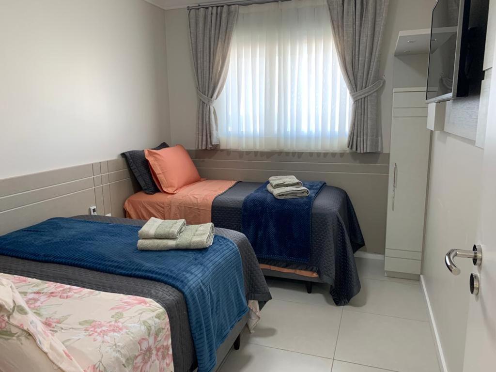 Apartamento 1 Minuto da Praia dos Ingleses, Vista Total do Mar