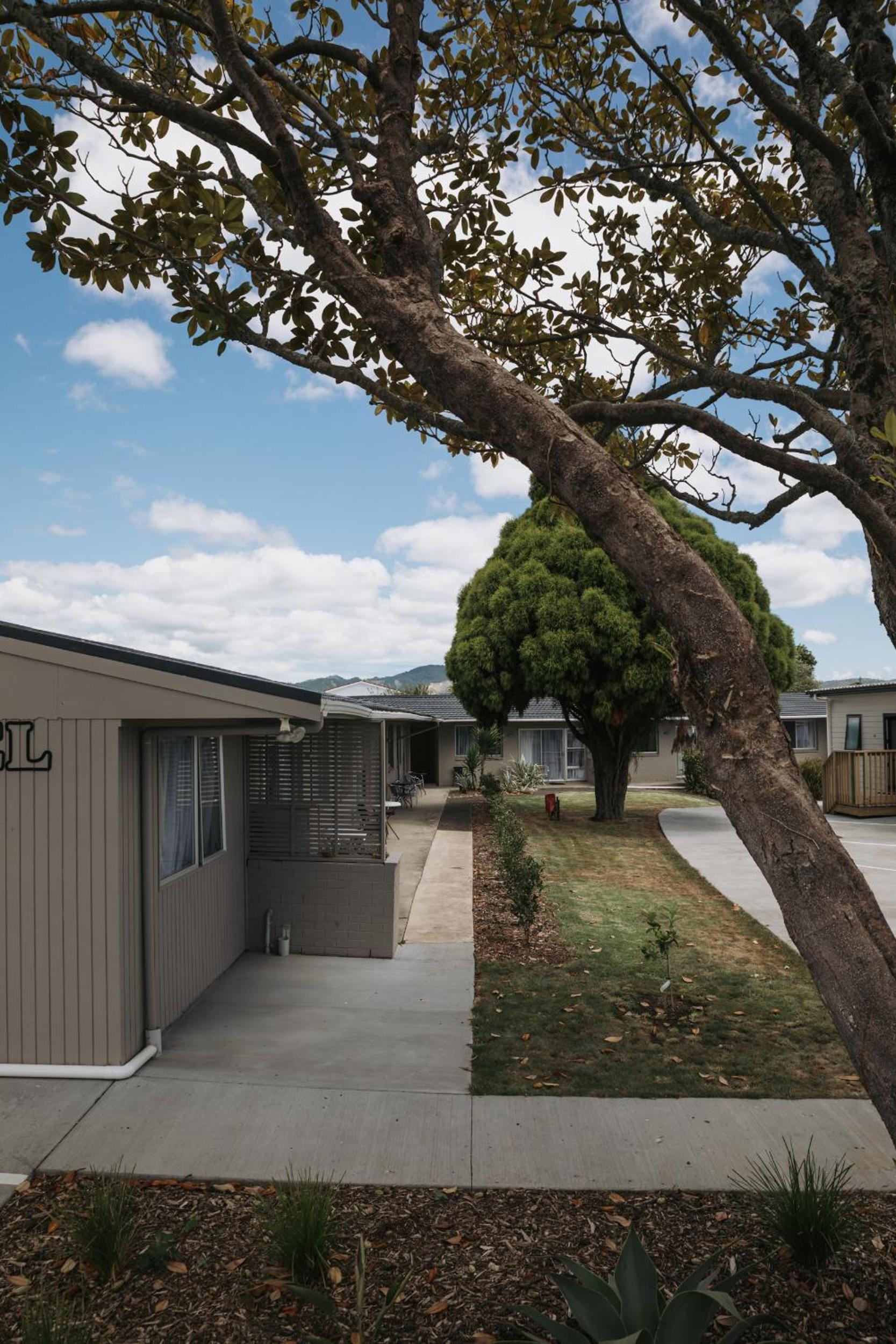 Peninsula Motel