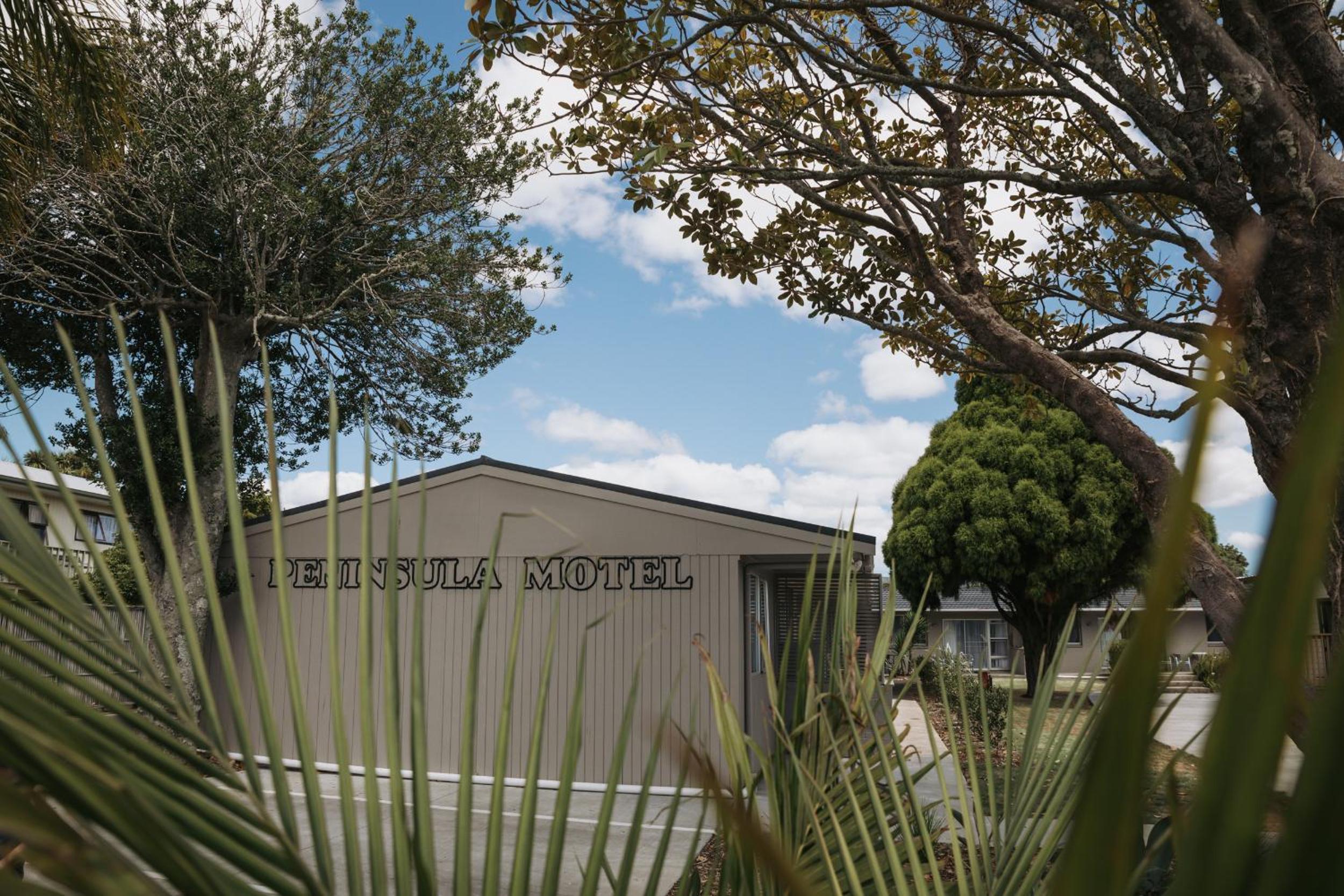 Peninsula Motel