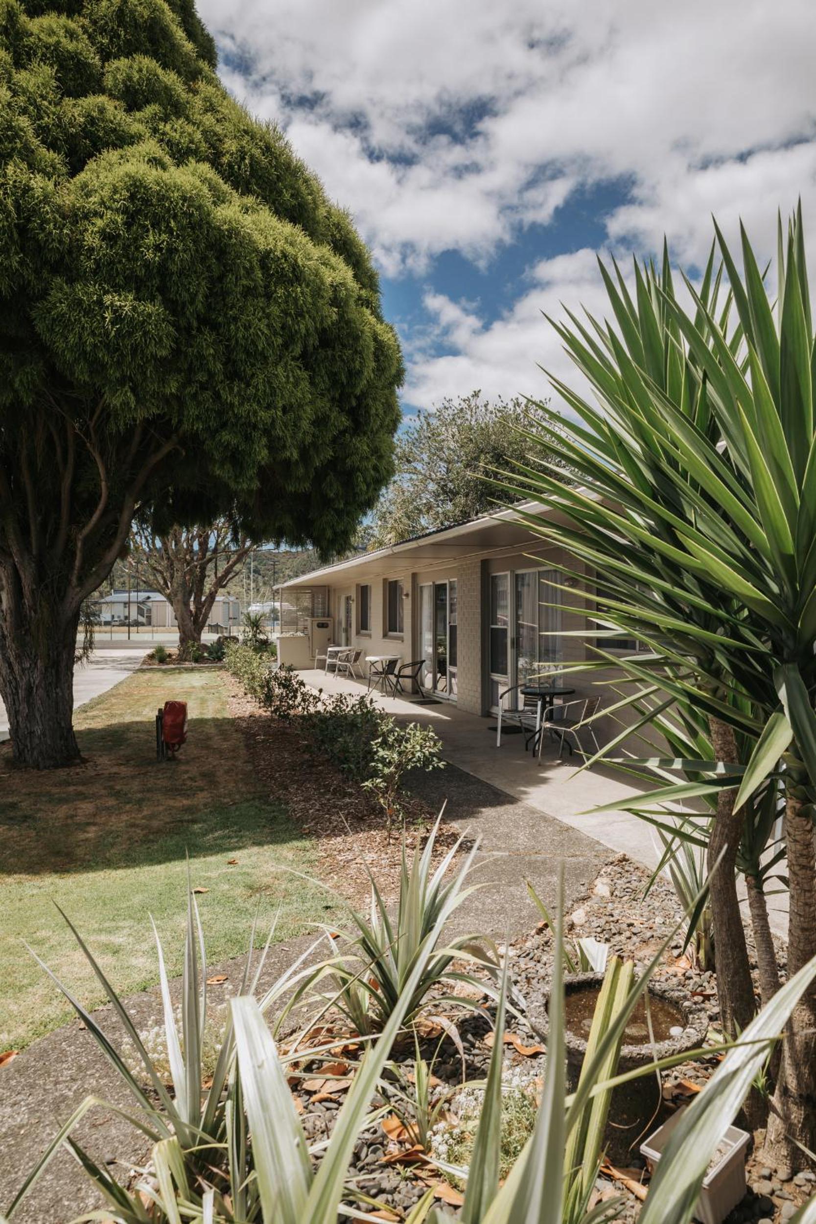 Peninsula Motel