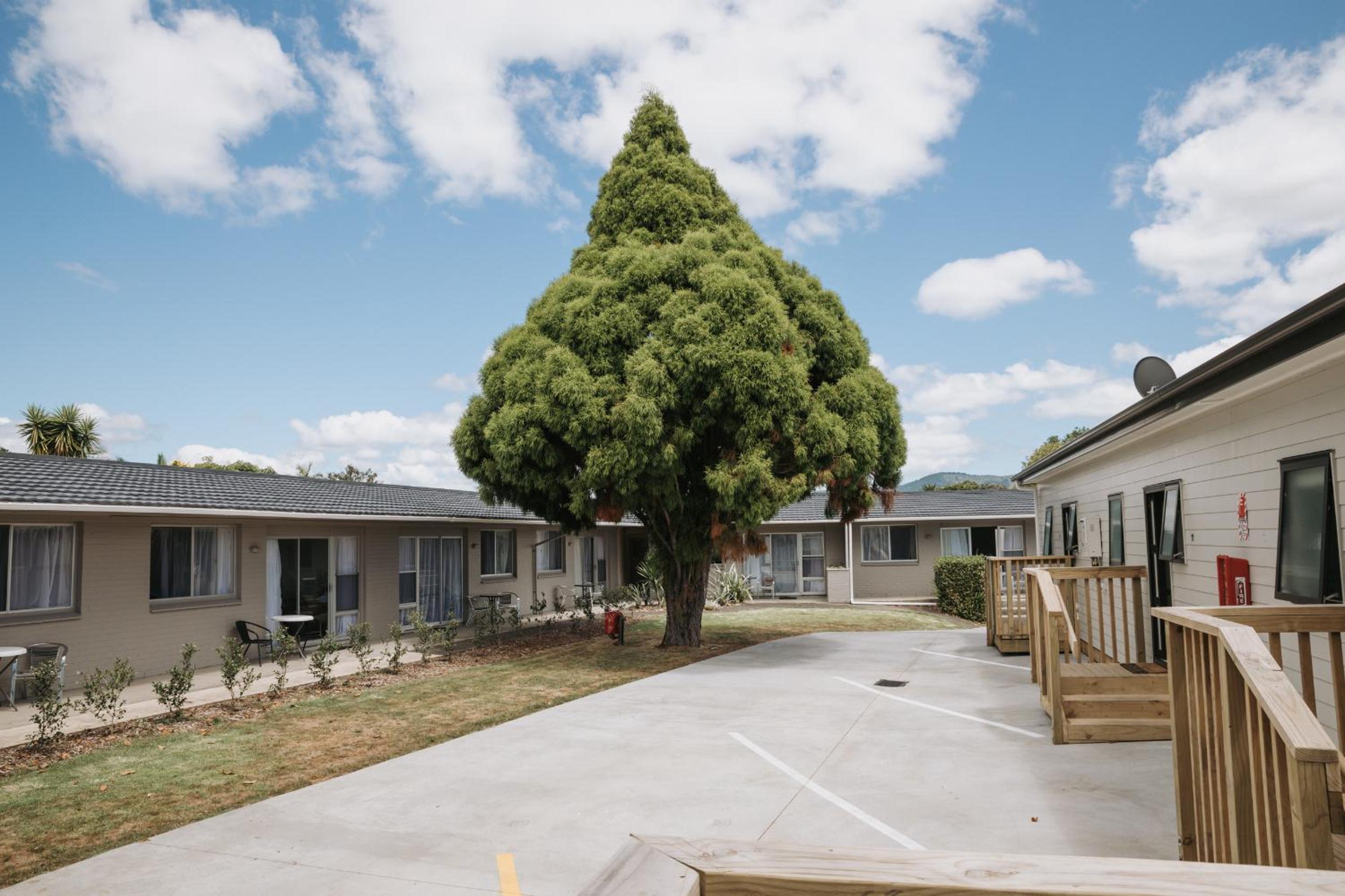 Peninsula Motel