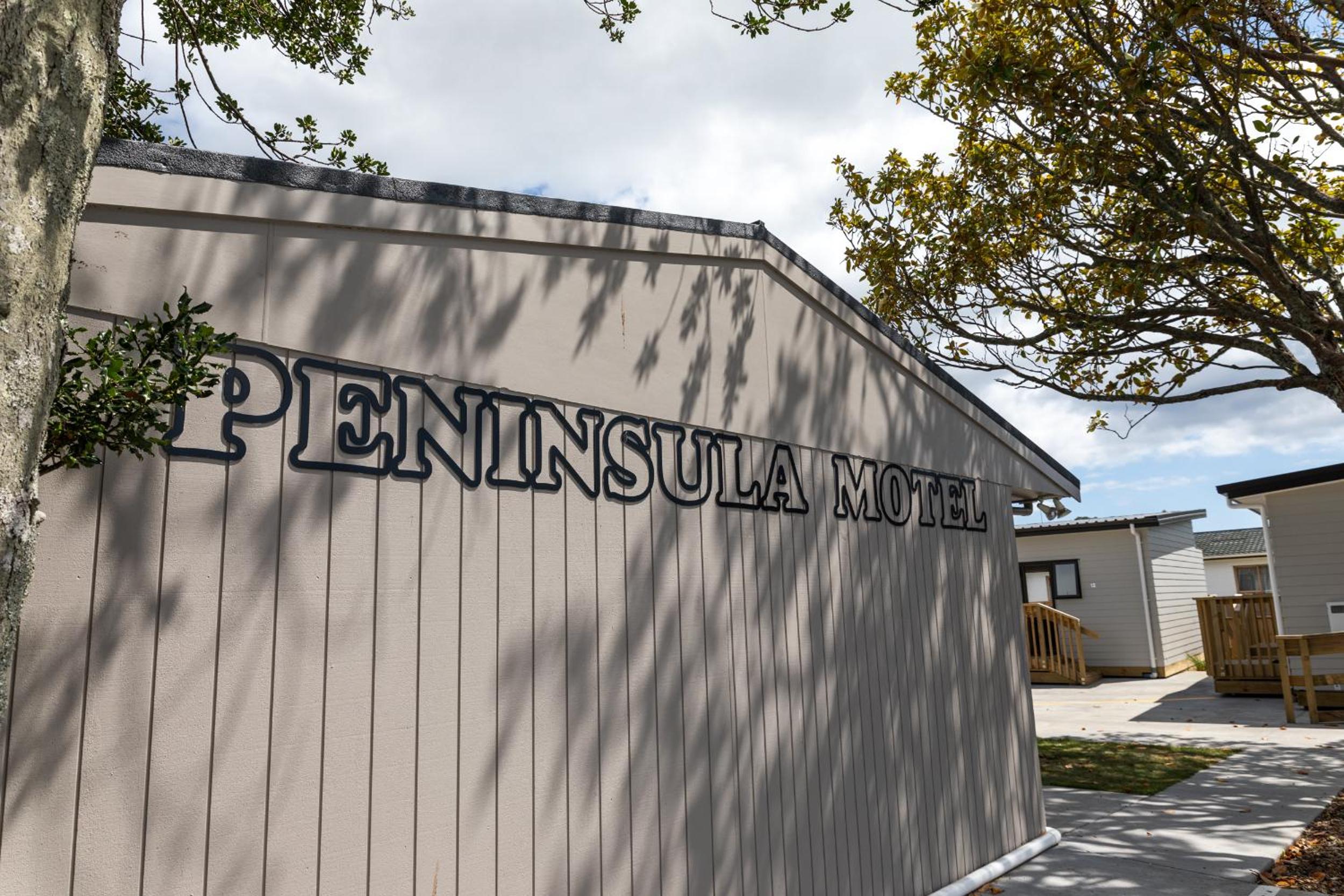 Peninsula Motel