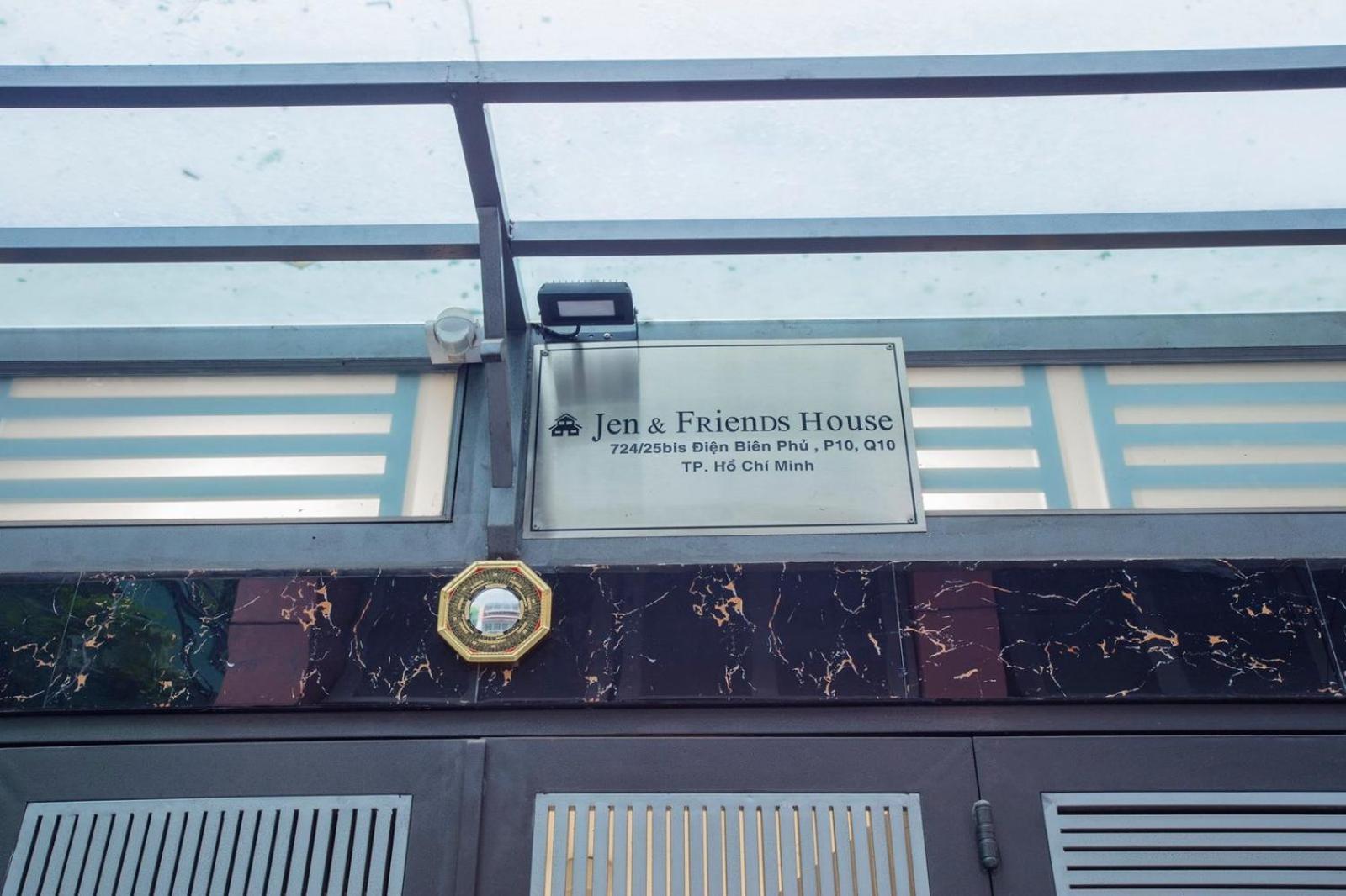 Jen & Friends House