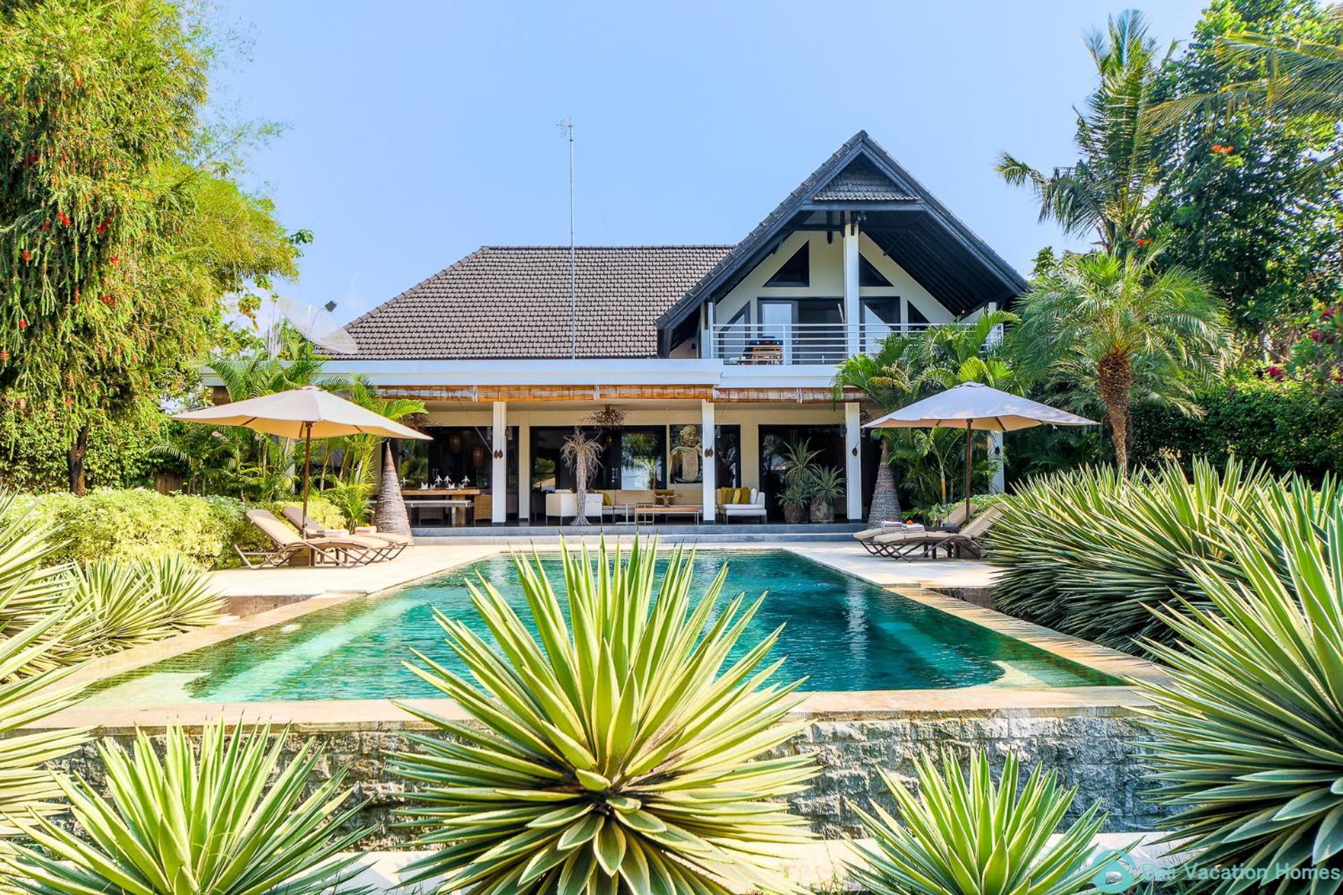 Villa Mahkai - Family and friends Estate! view 5