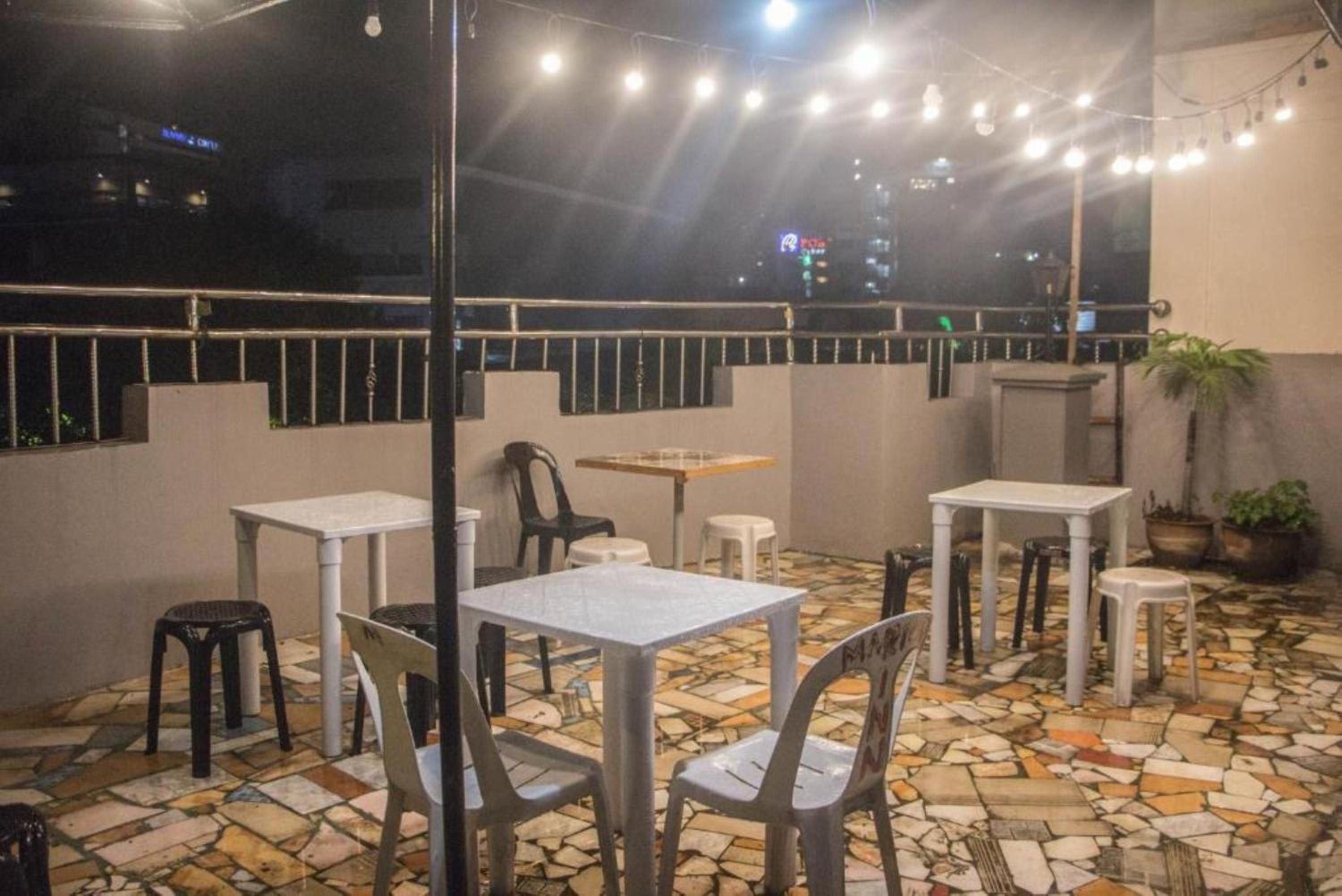 Bunks Hostel