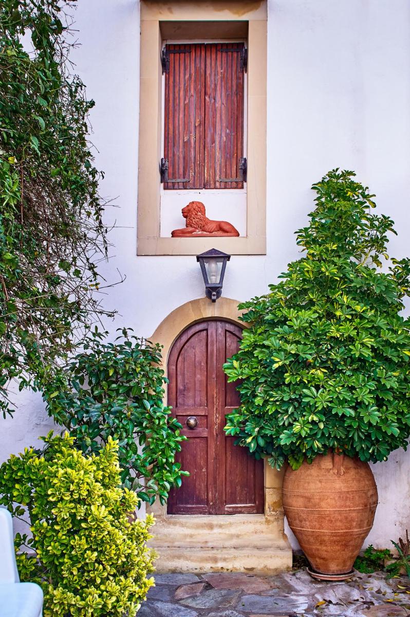Villa Manthos photo 3