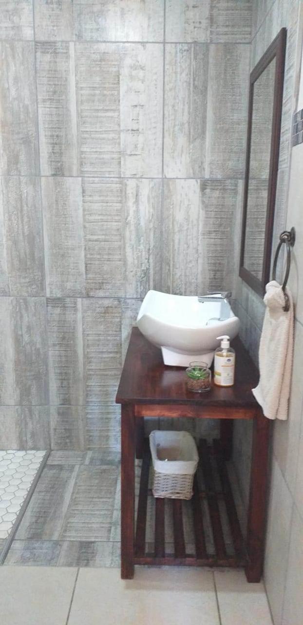 Matusadona Guest Lodge