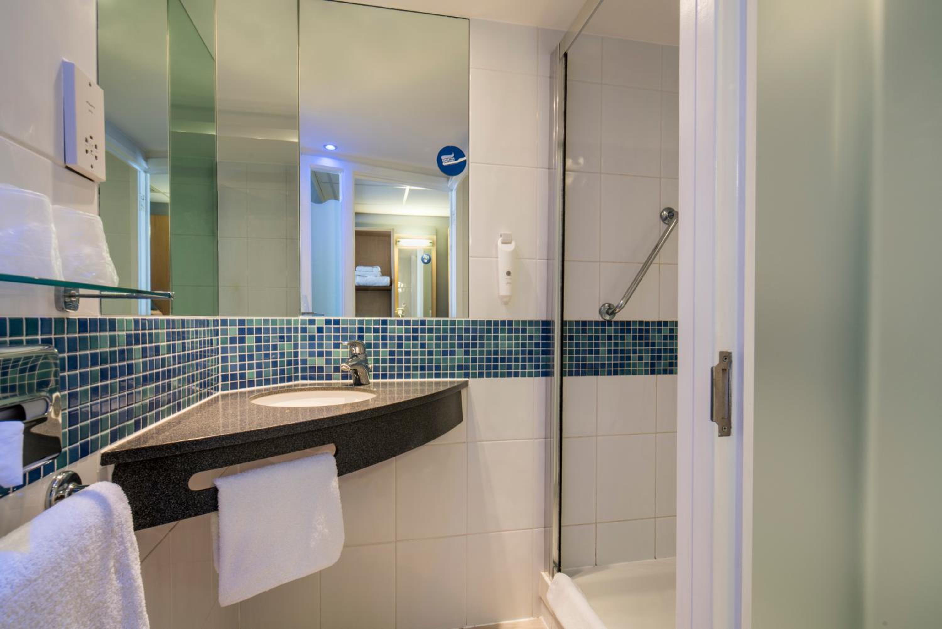Leicester Vacations - Holiday Inn Express Leicester City, an IHG Hotel - Property Image 29