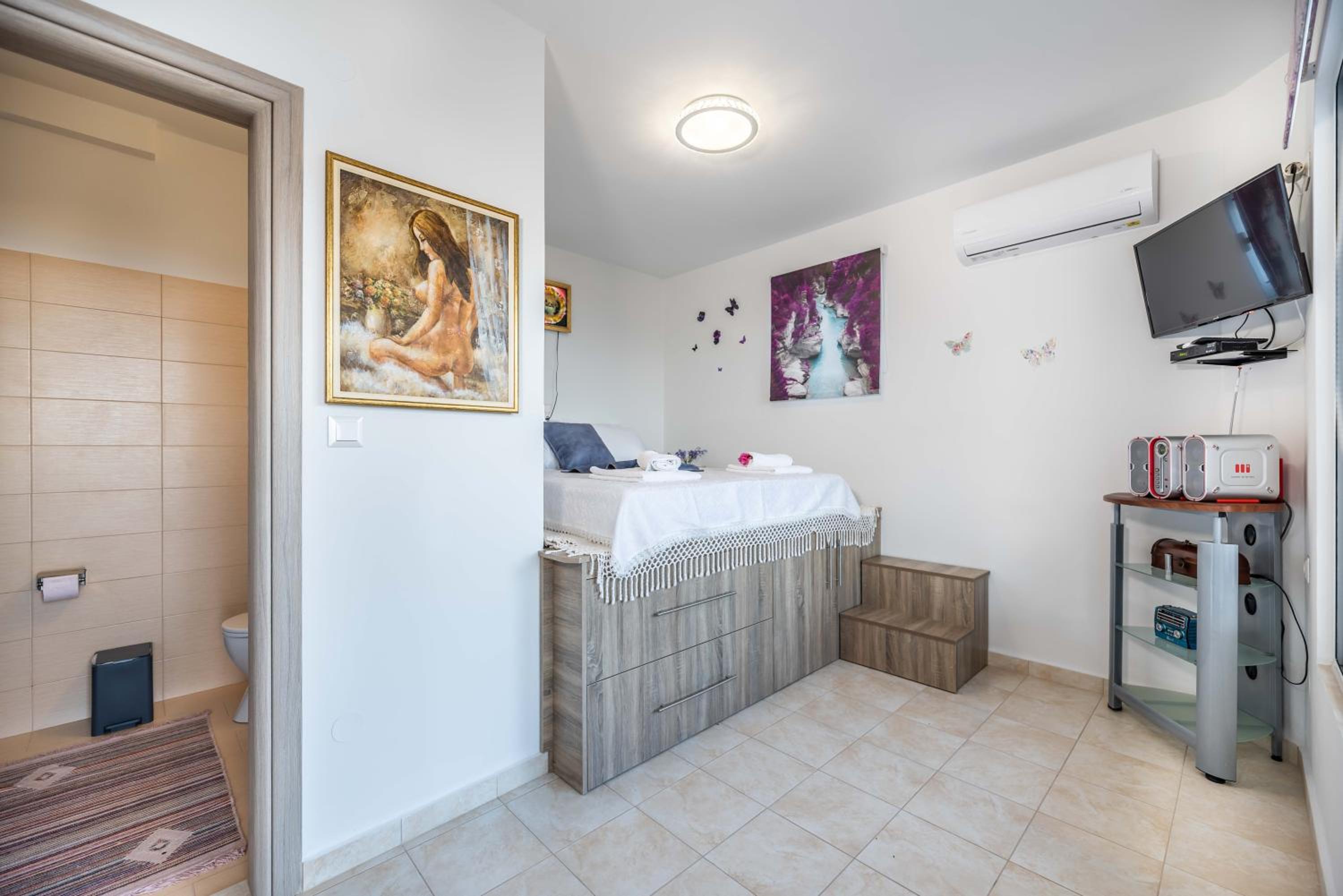 Aperanto Galazio Apartment photo 4