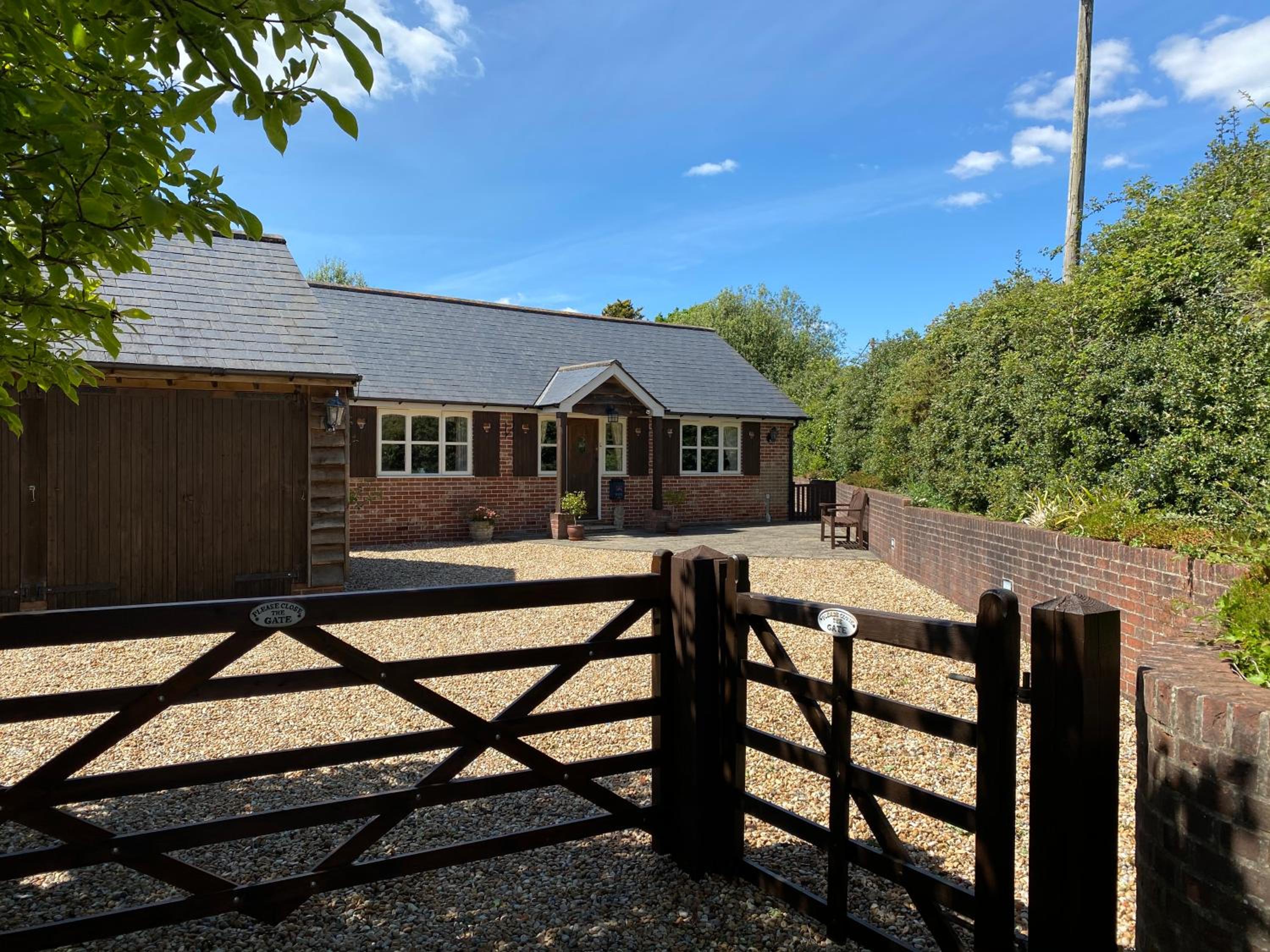 Oak Tree Cottage, Charming, Rural New Forest Home view 2