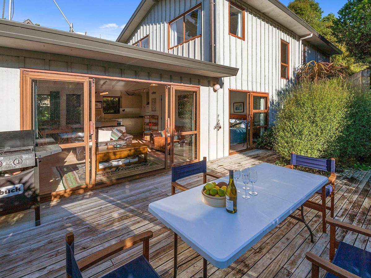 Ruatotara - Pukawa Holiday Home view 2