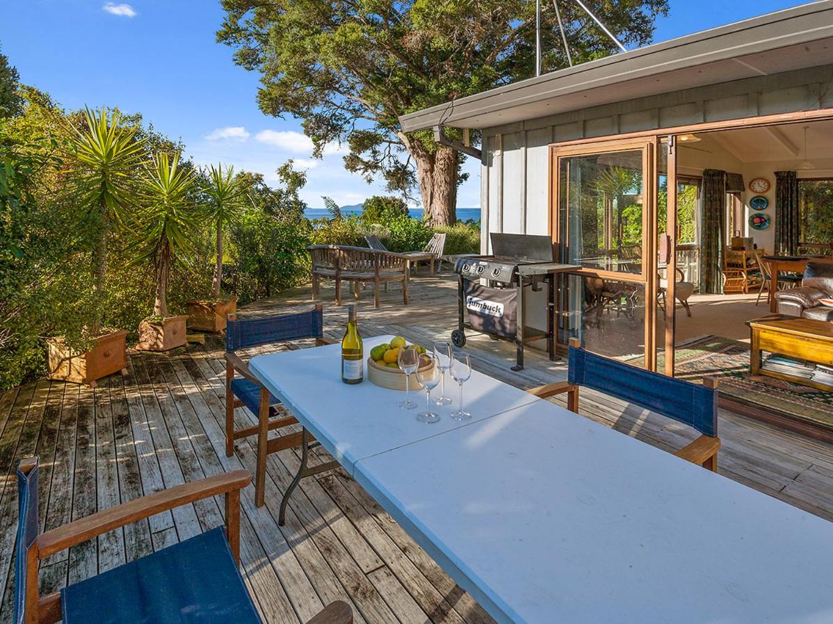 Ruatotara - Pukawa Holiday Home view 3