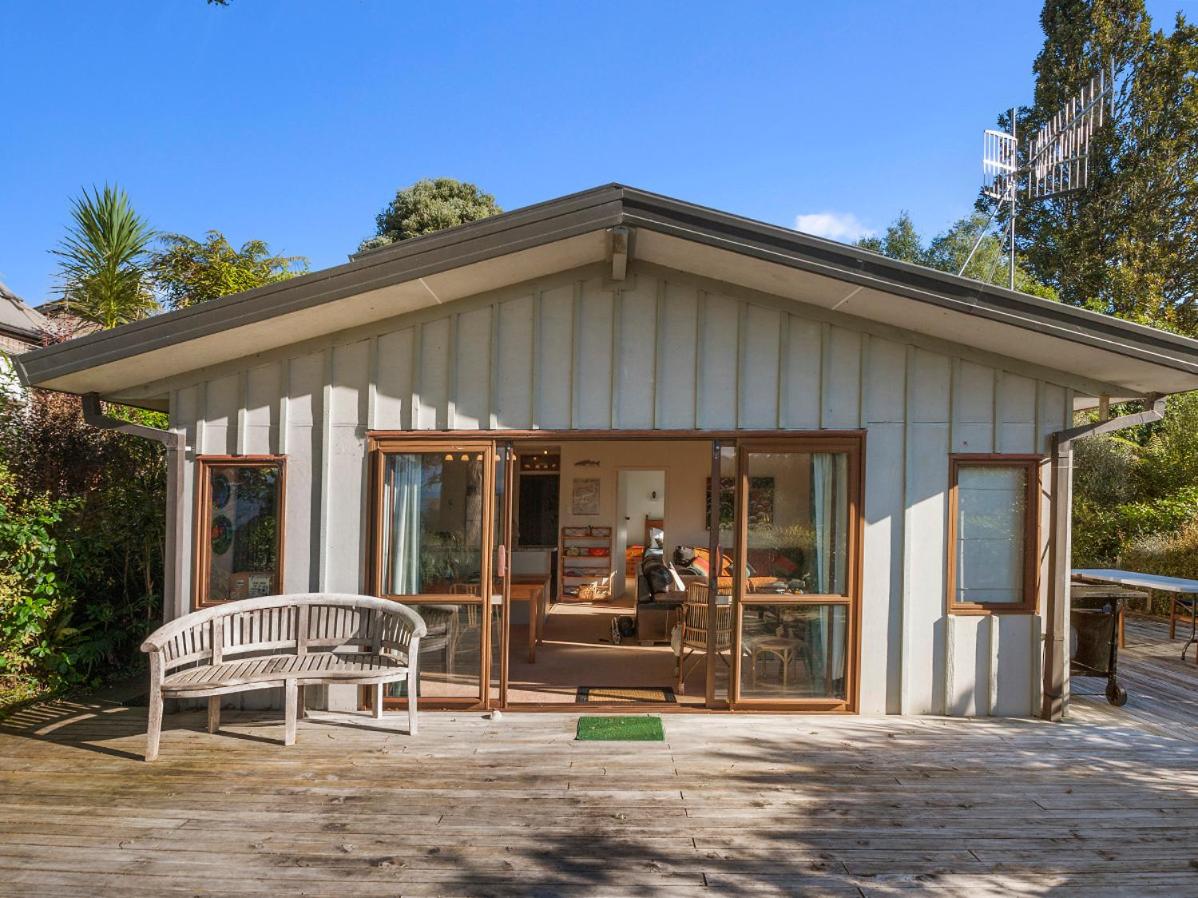 Ruatotara - Pukawa Holiday Home view 5